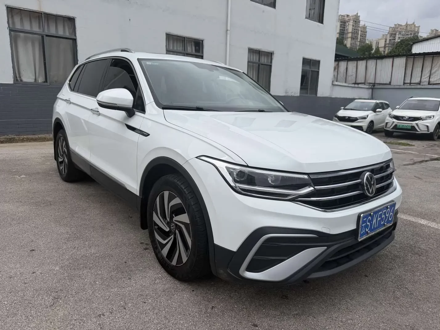 Volkswagen Tiguan L