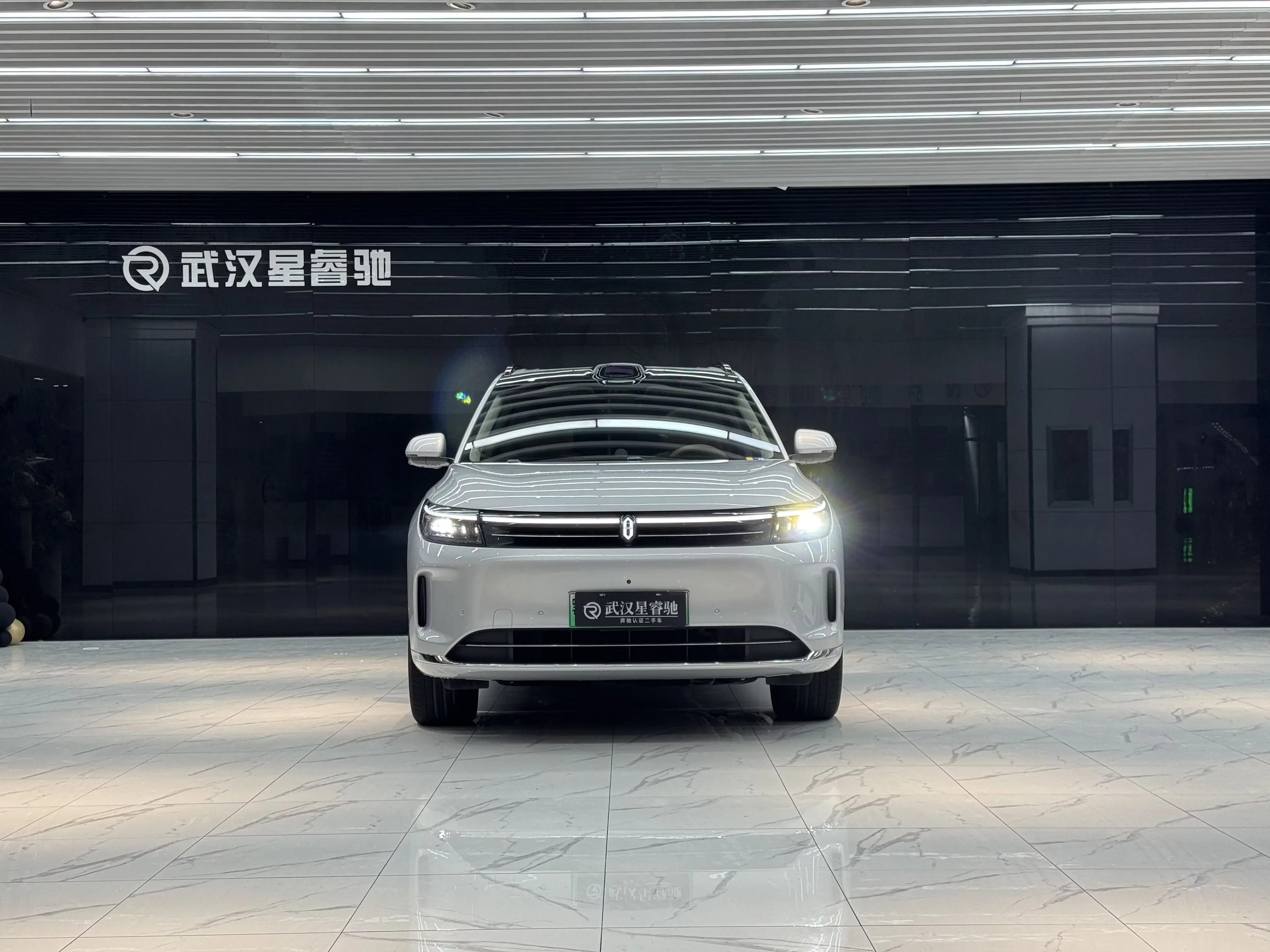 AITO M7