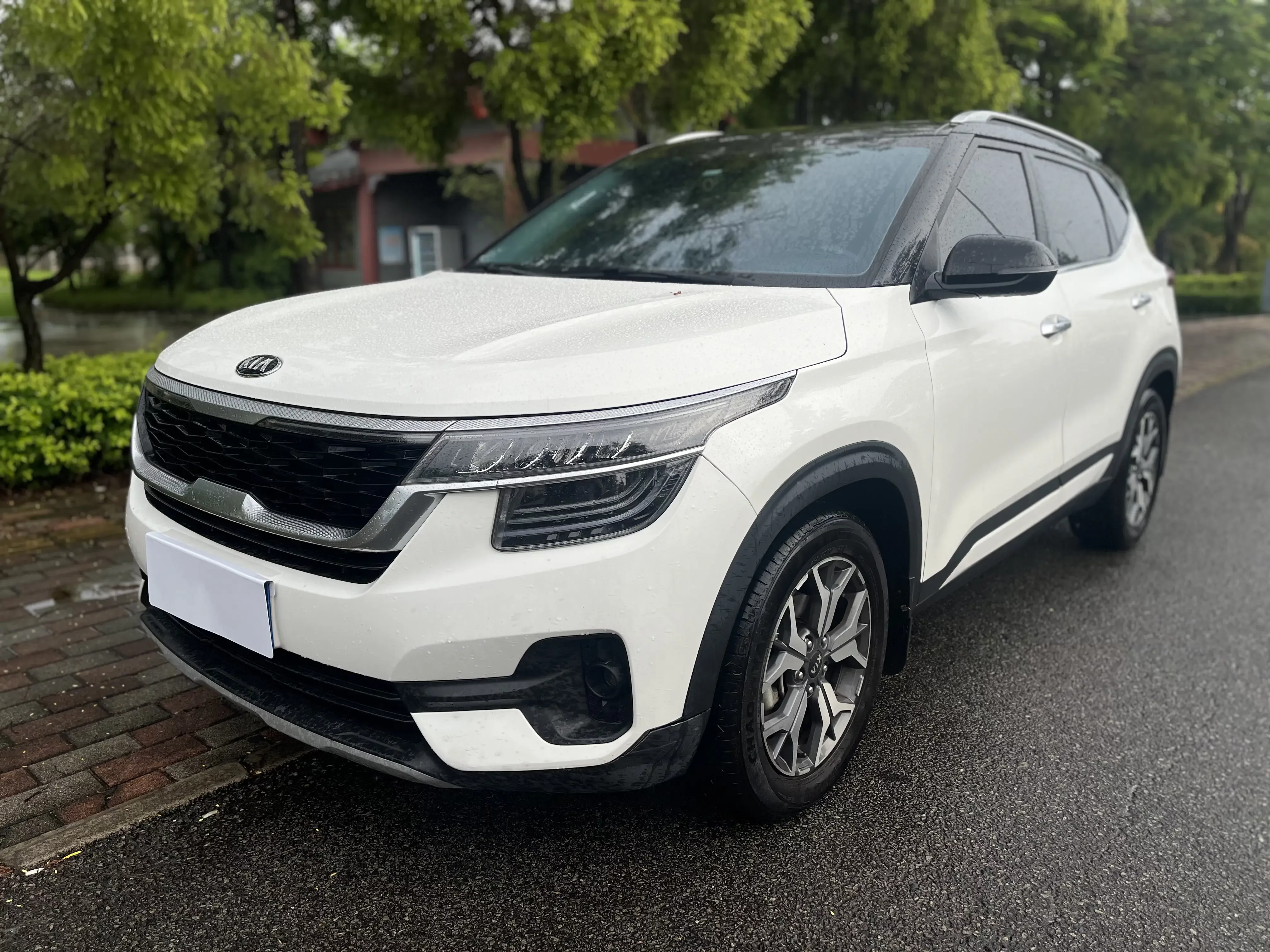 Kia Run proudly