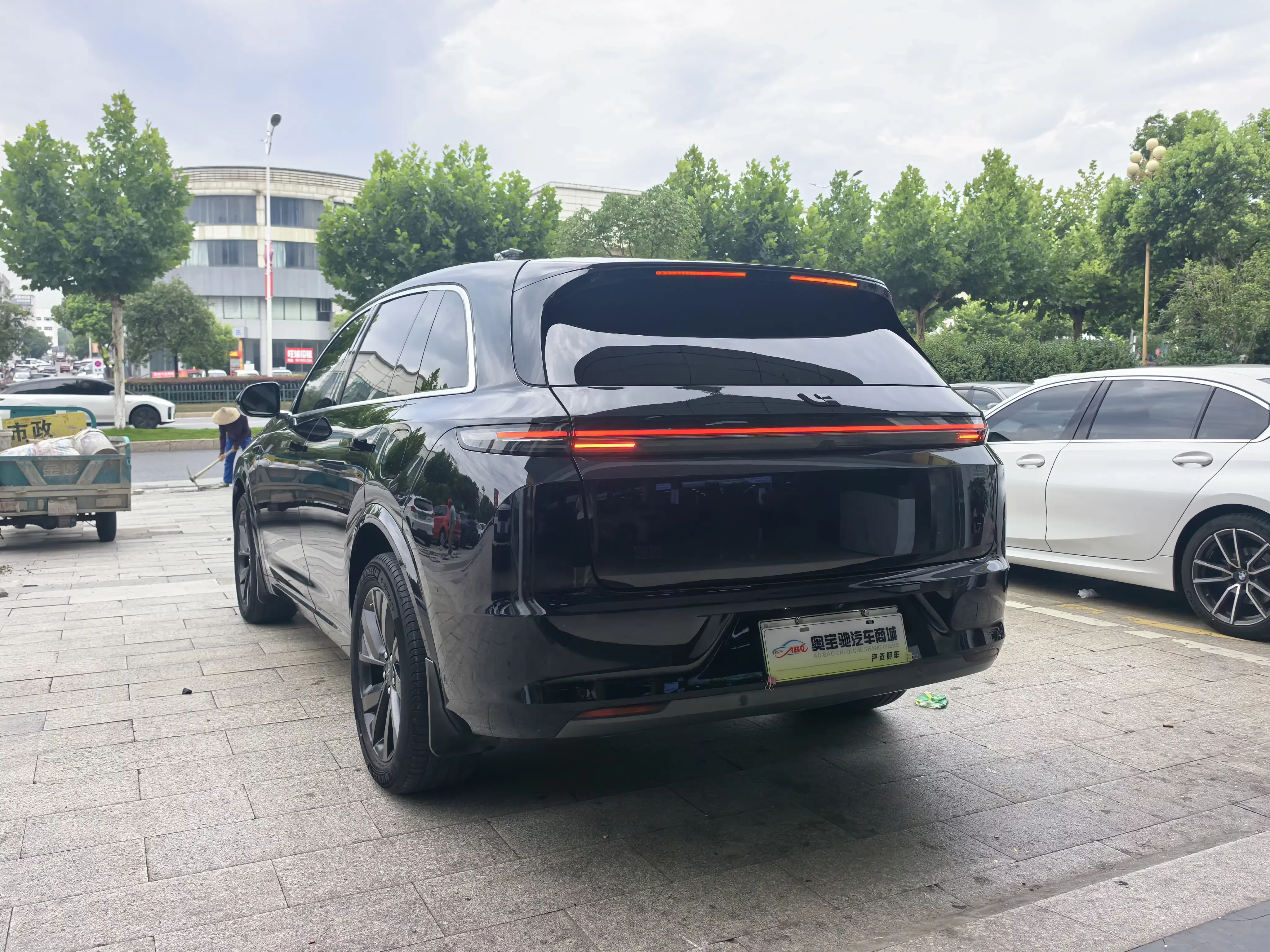 Lixiang L7