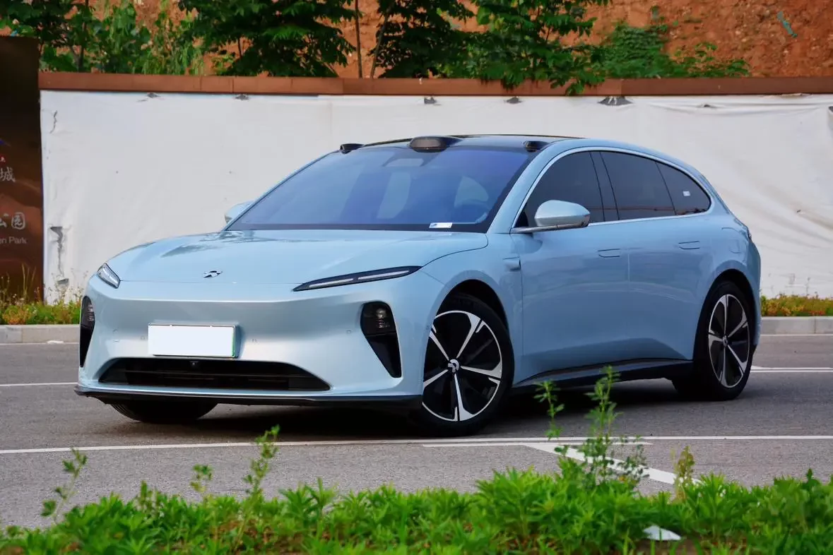 NIO ET5T