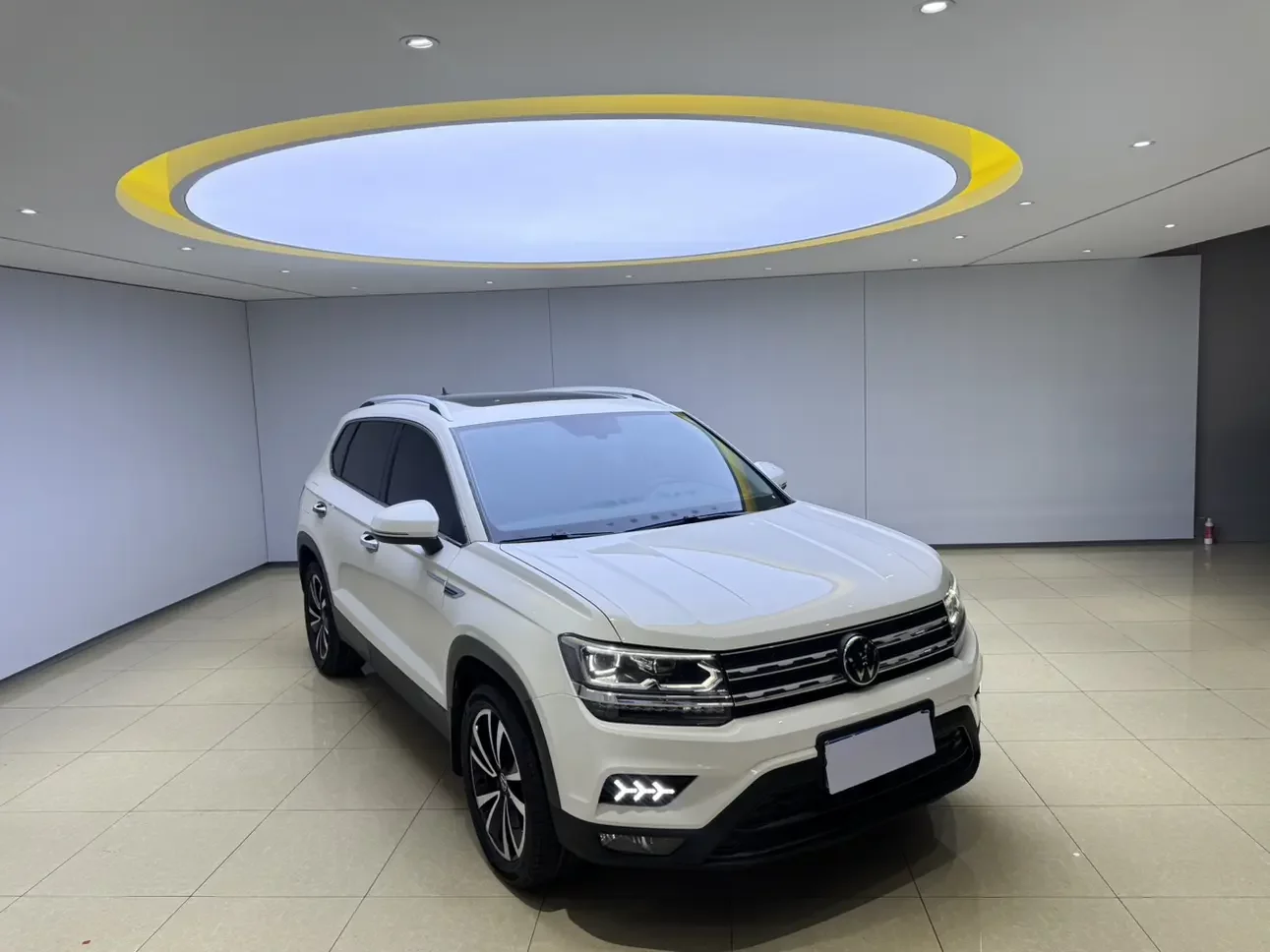 Volkswagen Tharu