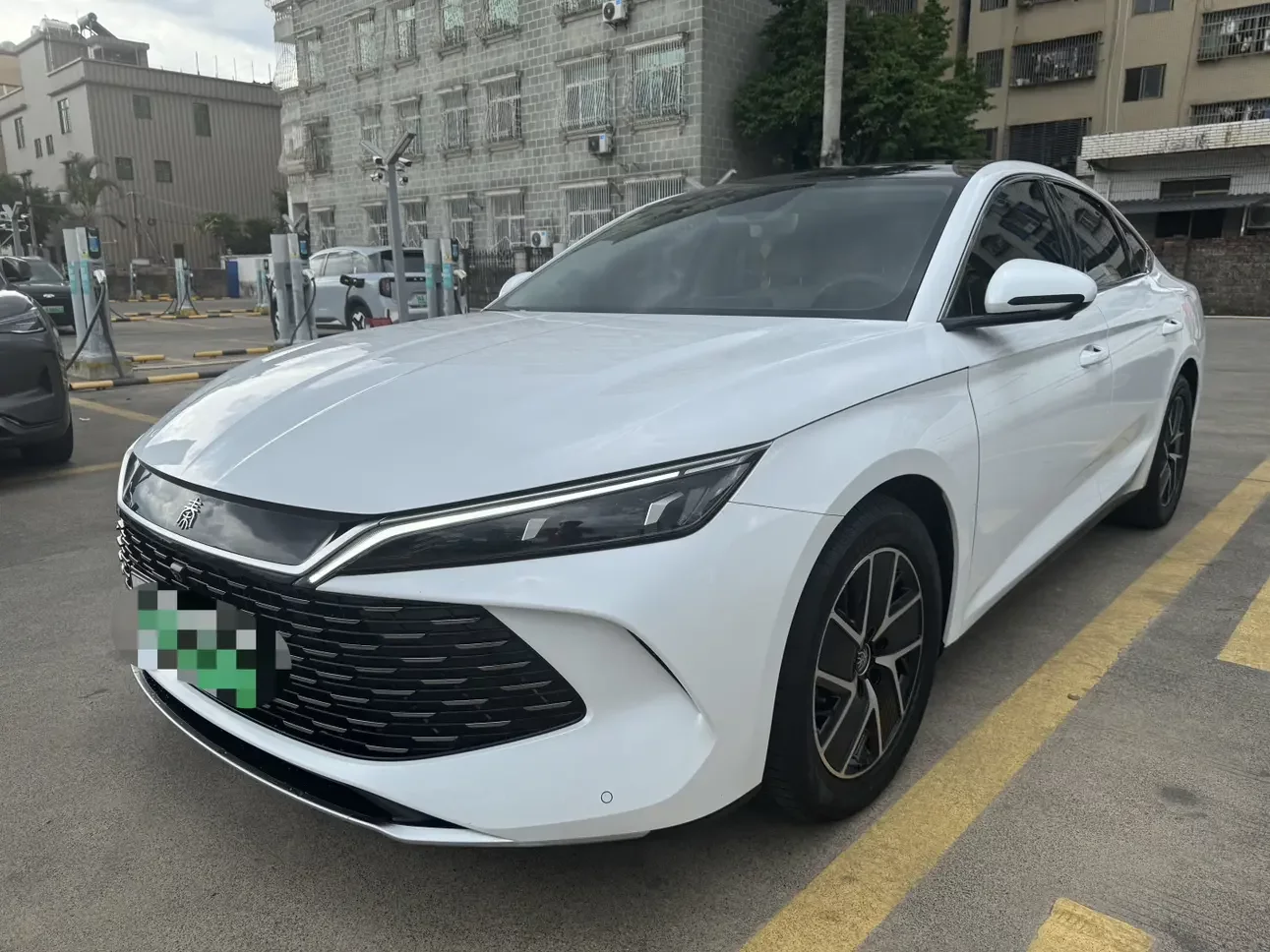 BYD Qin L DM