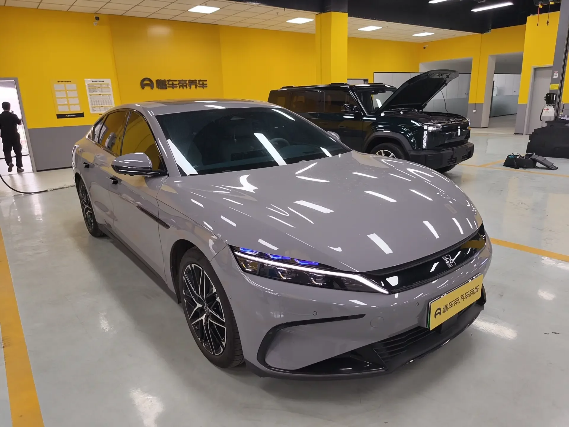 BYD Han EV