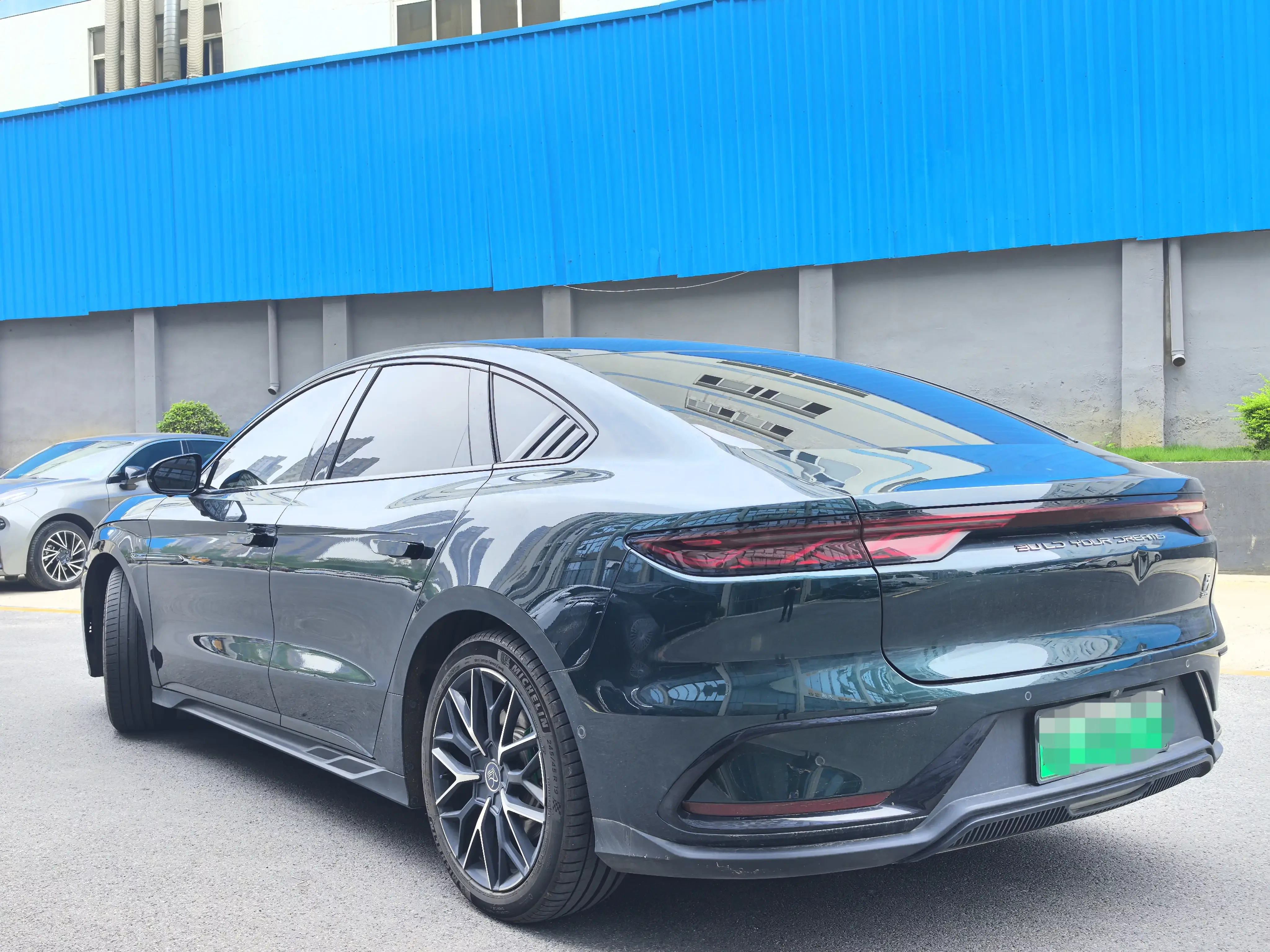 BYD Han EV