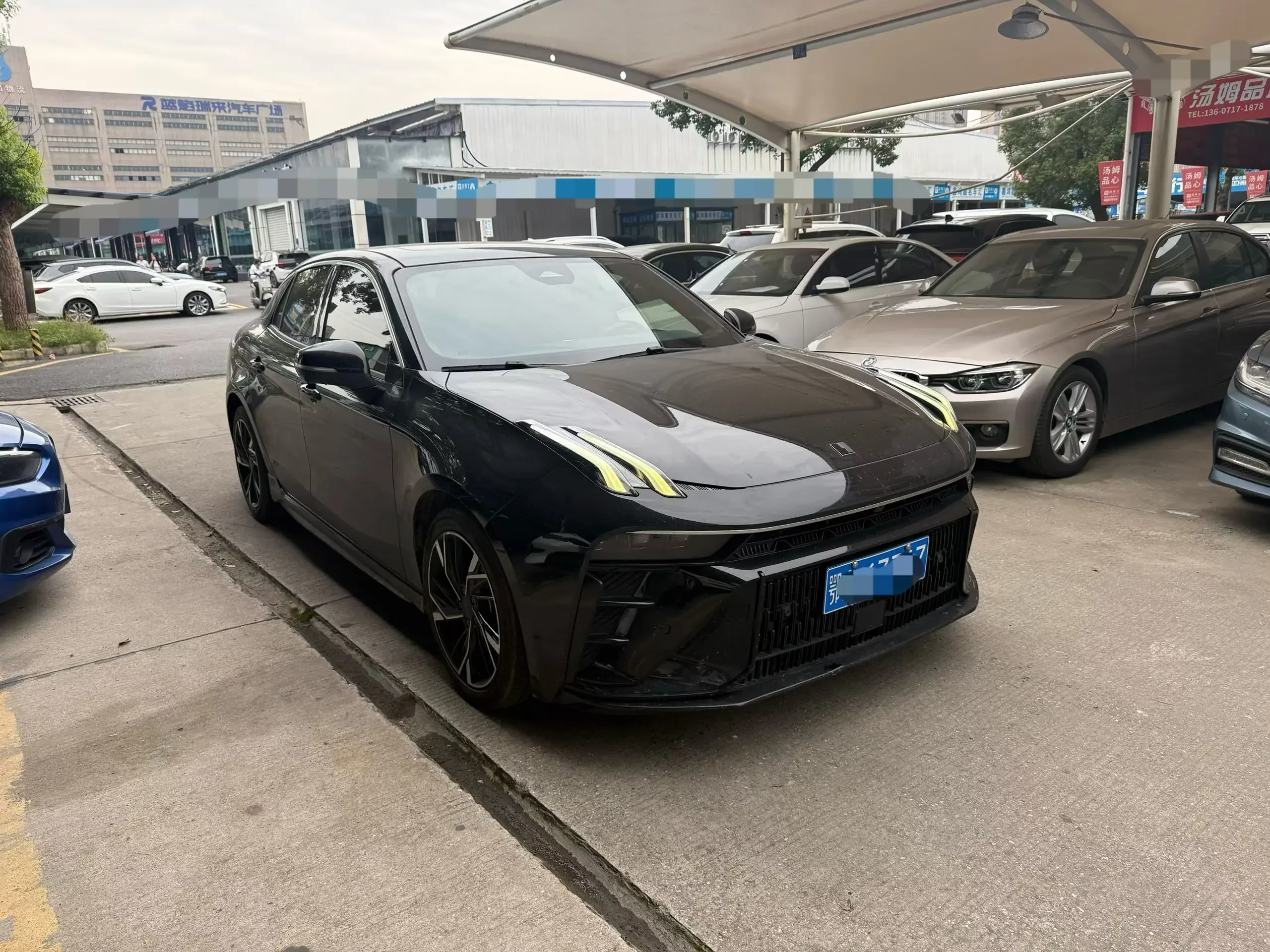 Lynk & Co 03