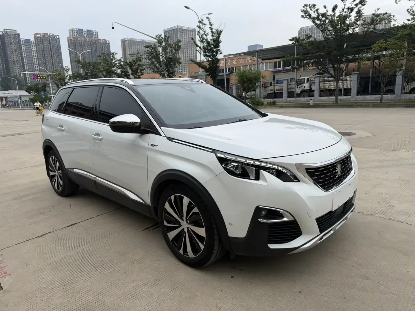 Peugeot 5008
