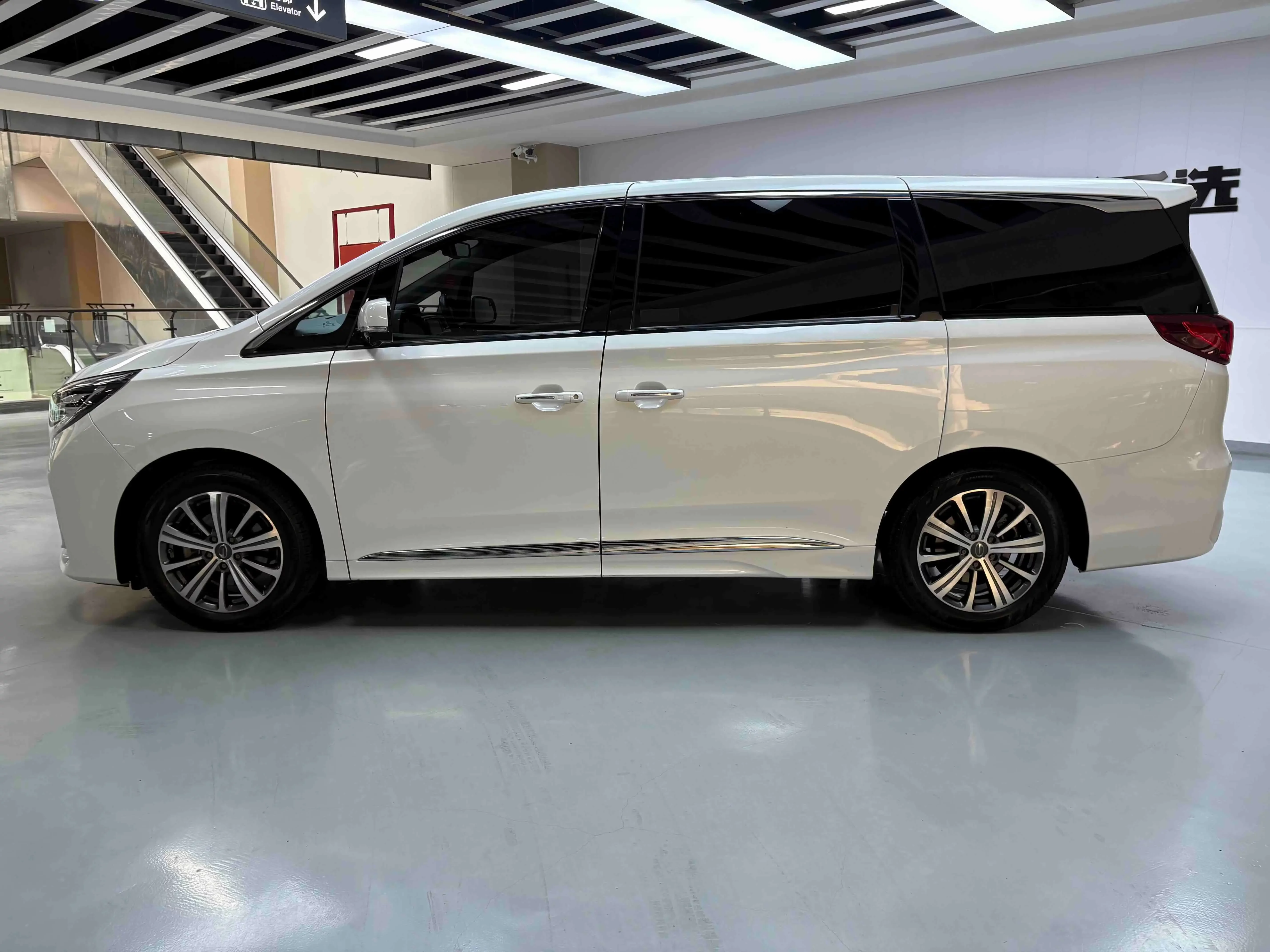 GAC Trumpchi M8