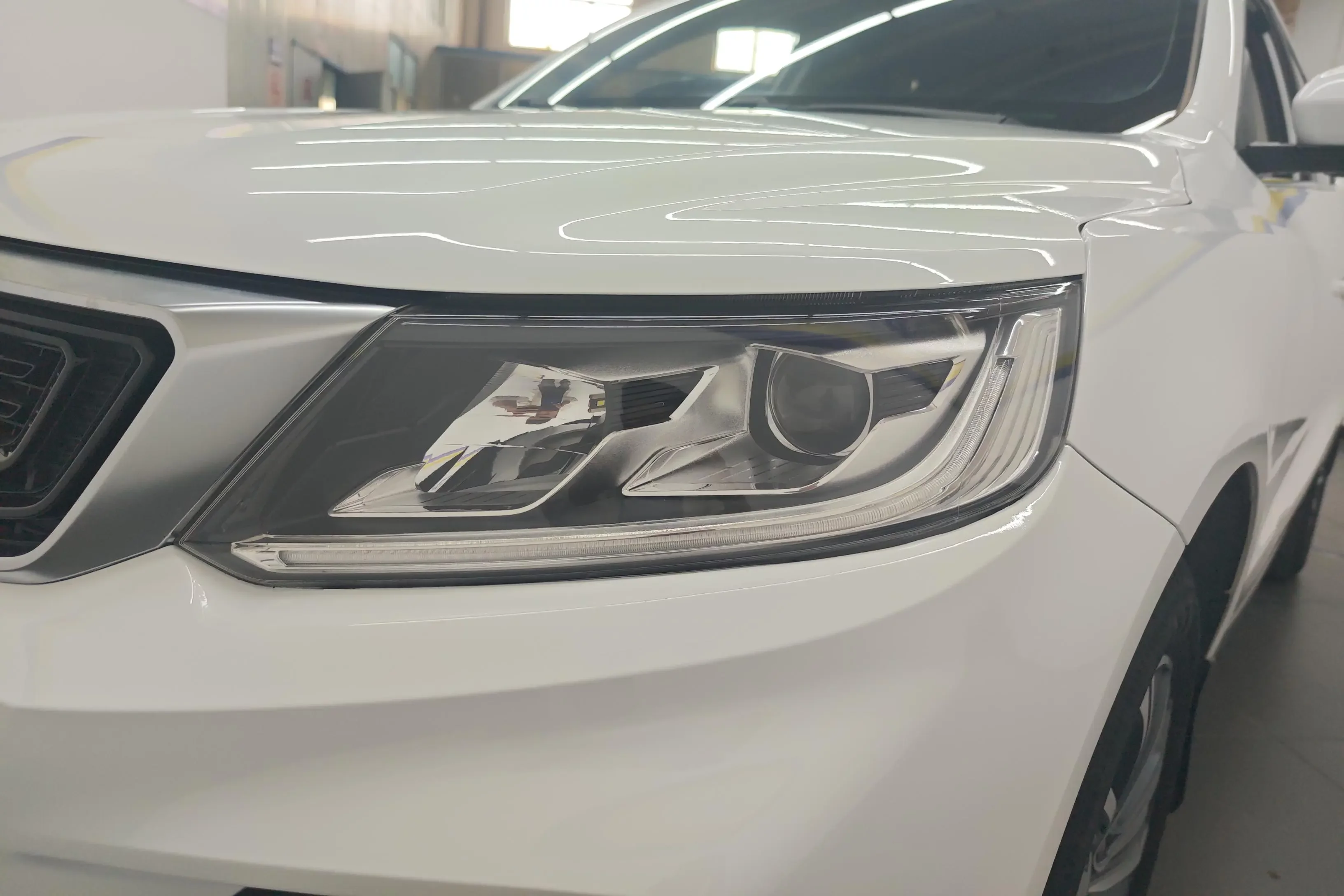 Geely Vision X6