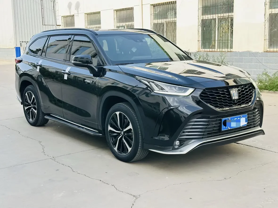 Toyota Crown Kluger