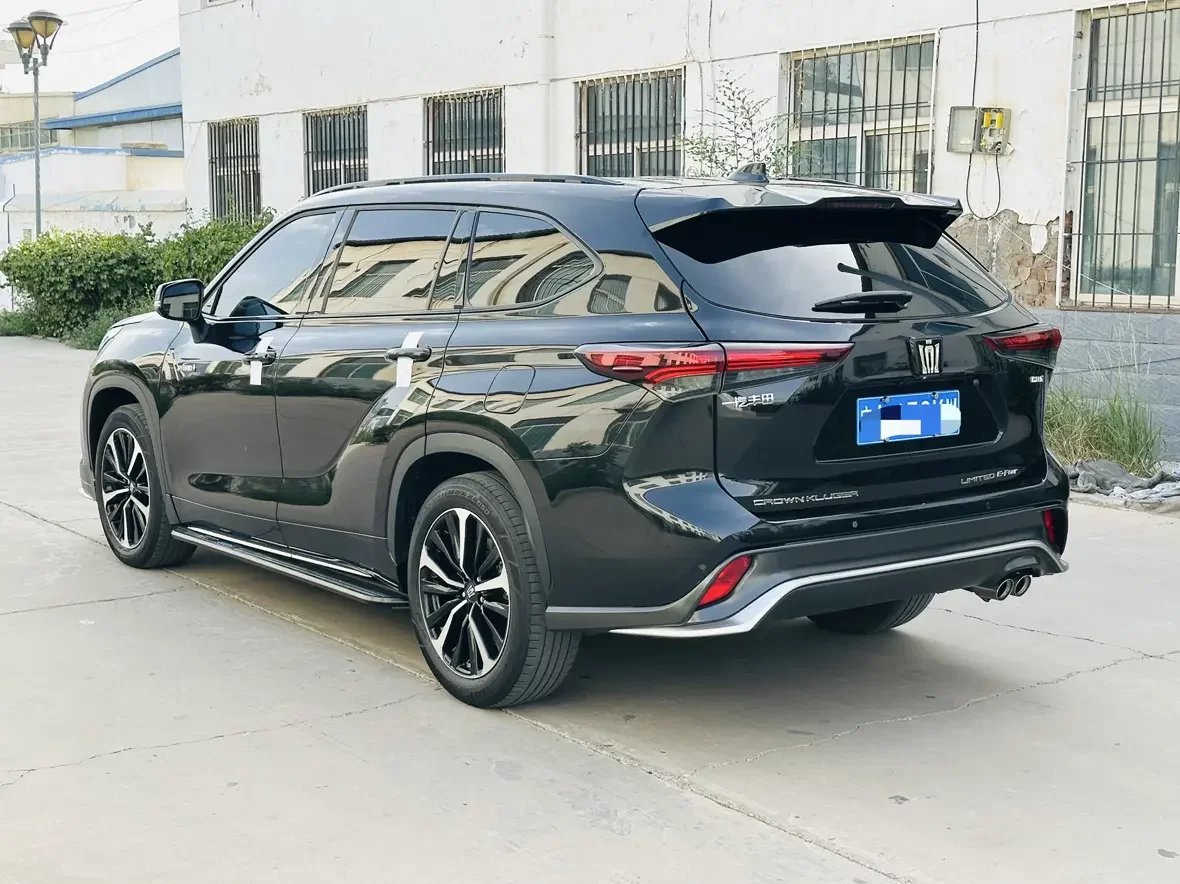 Toyota Crown Kluger