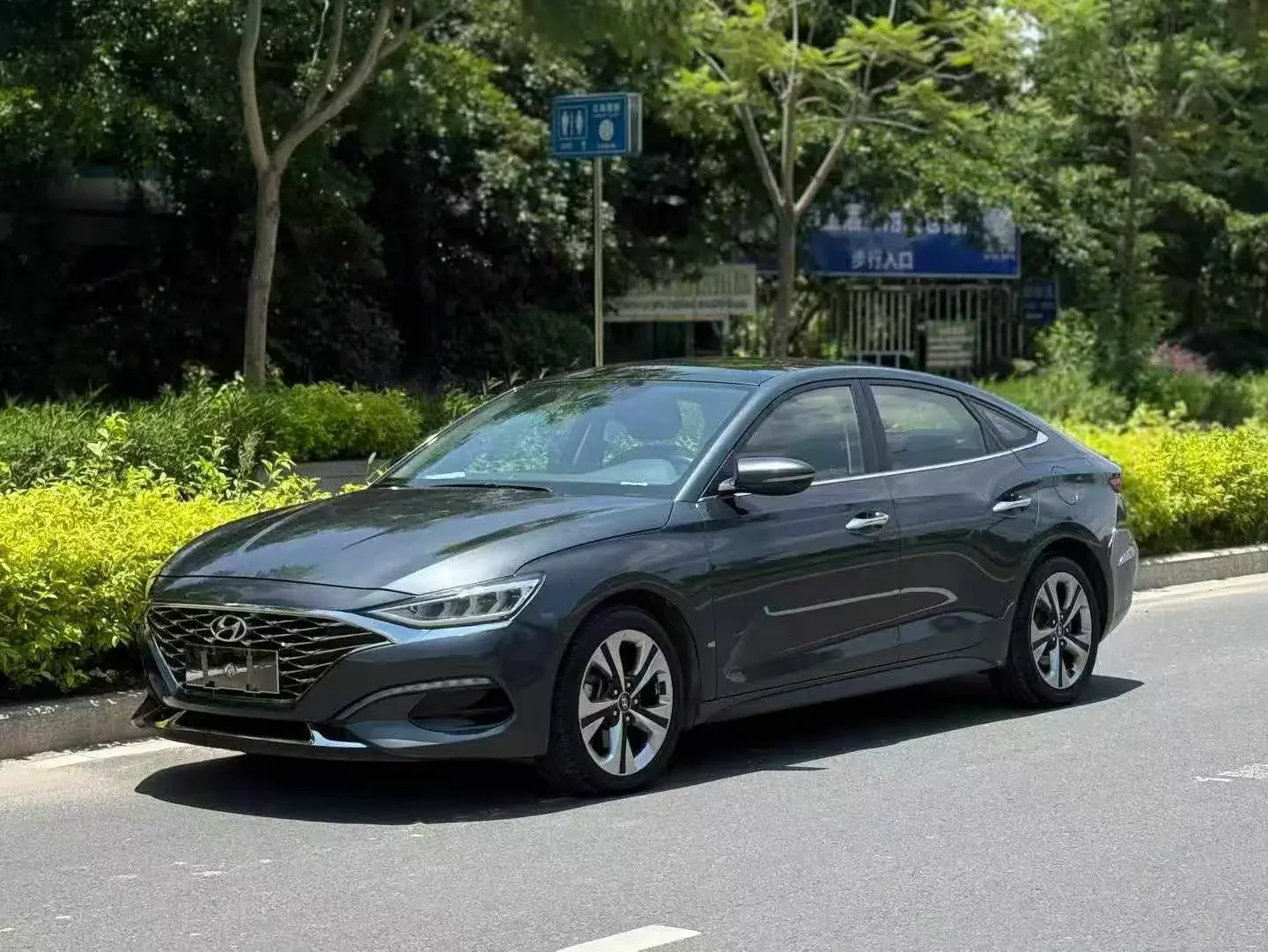 Hyundai Lafesta