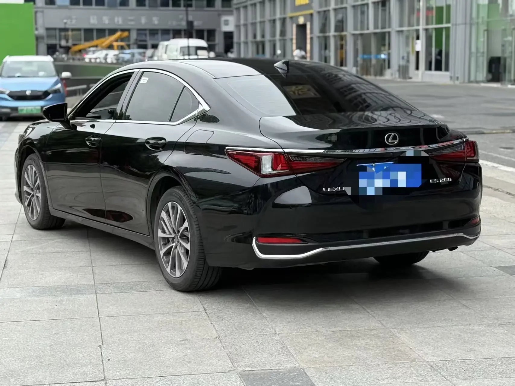 Lexus ES