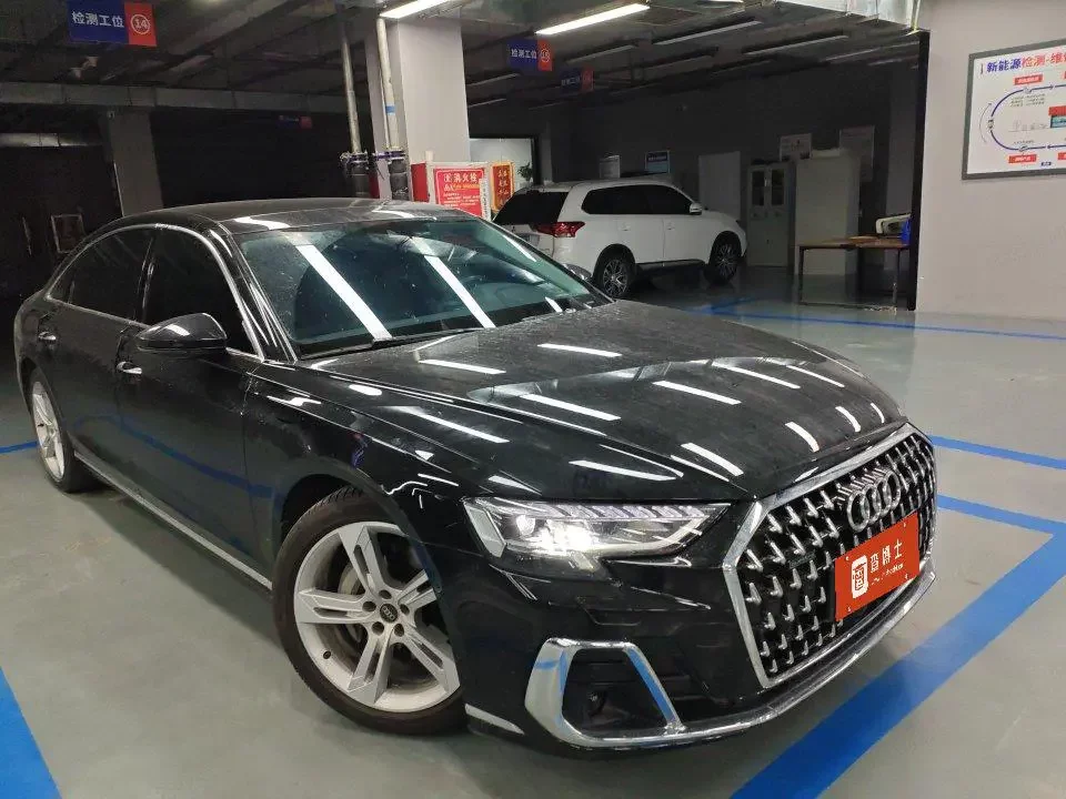 Audi A8