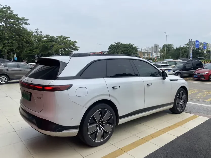 Xpeng G9