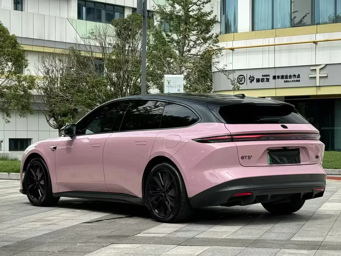 NIO ET5T