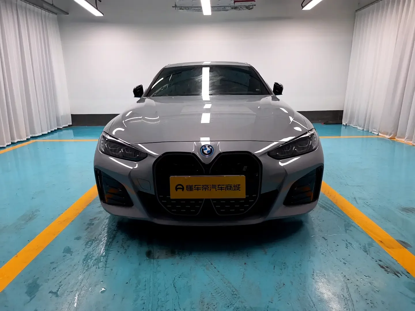 BMW i4