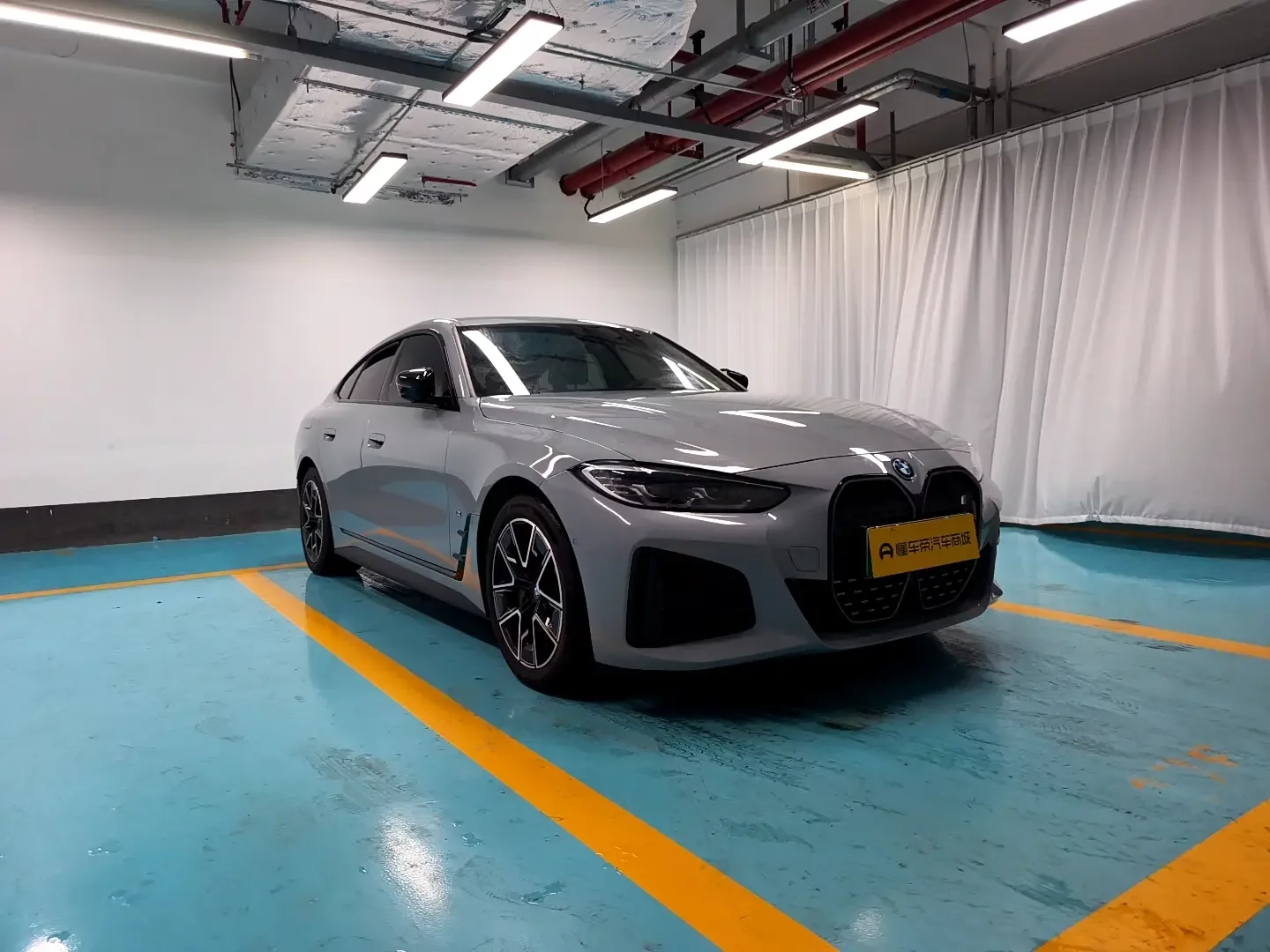 BMW i4