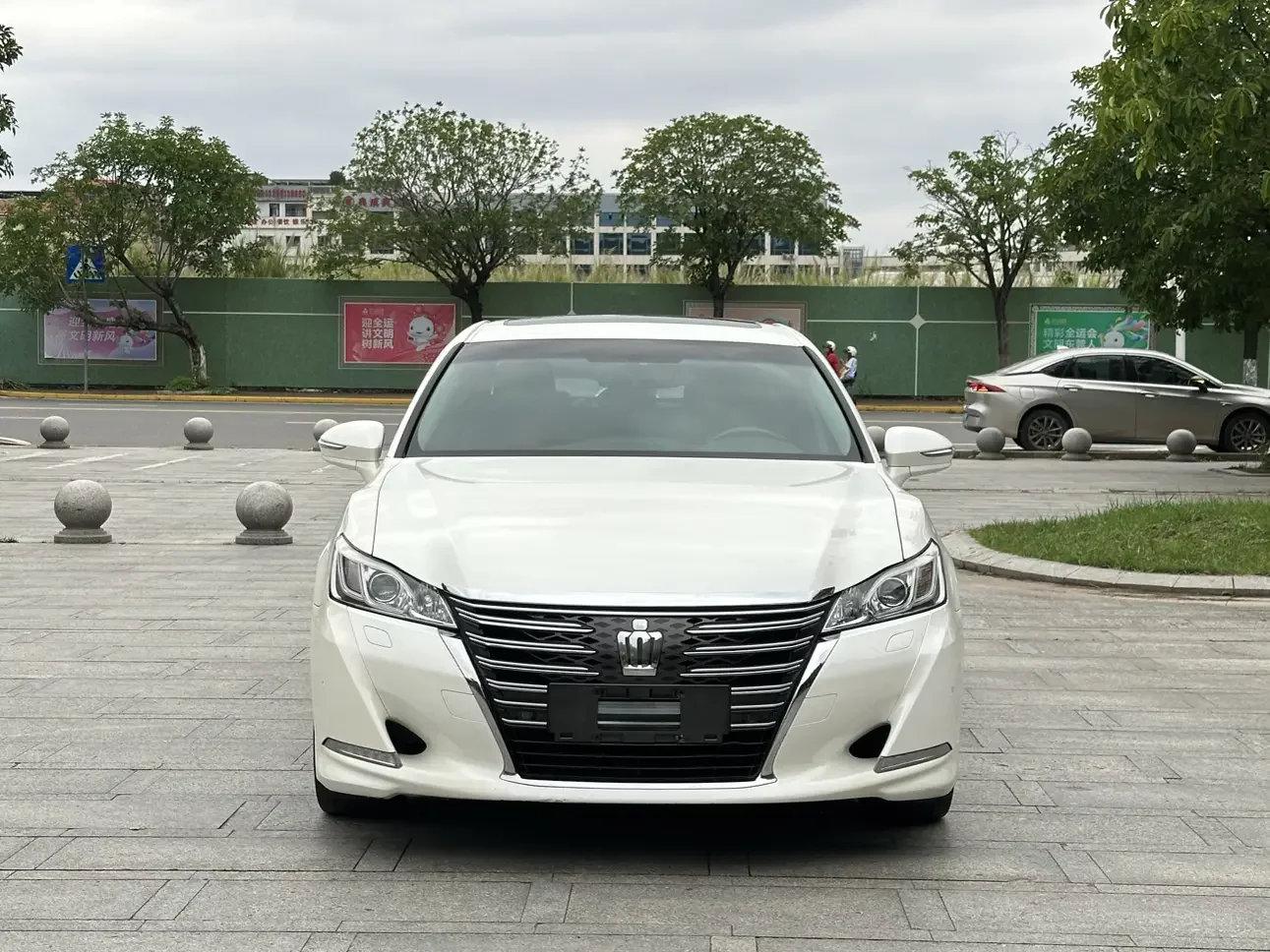 Toyota crown