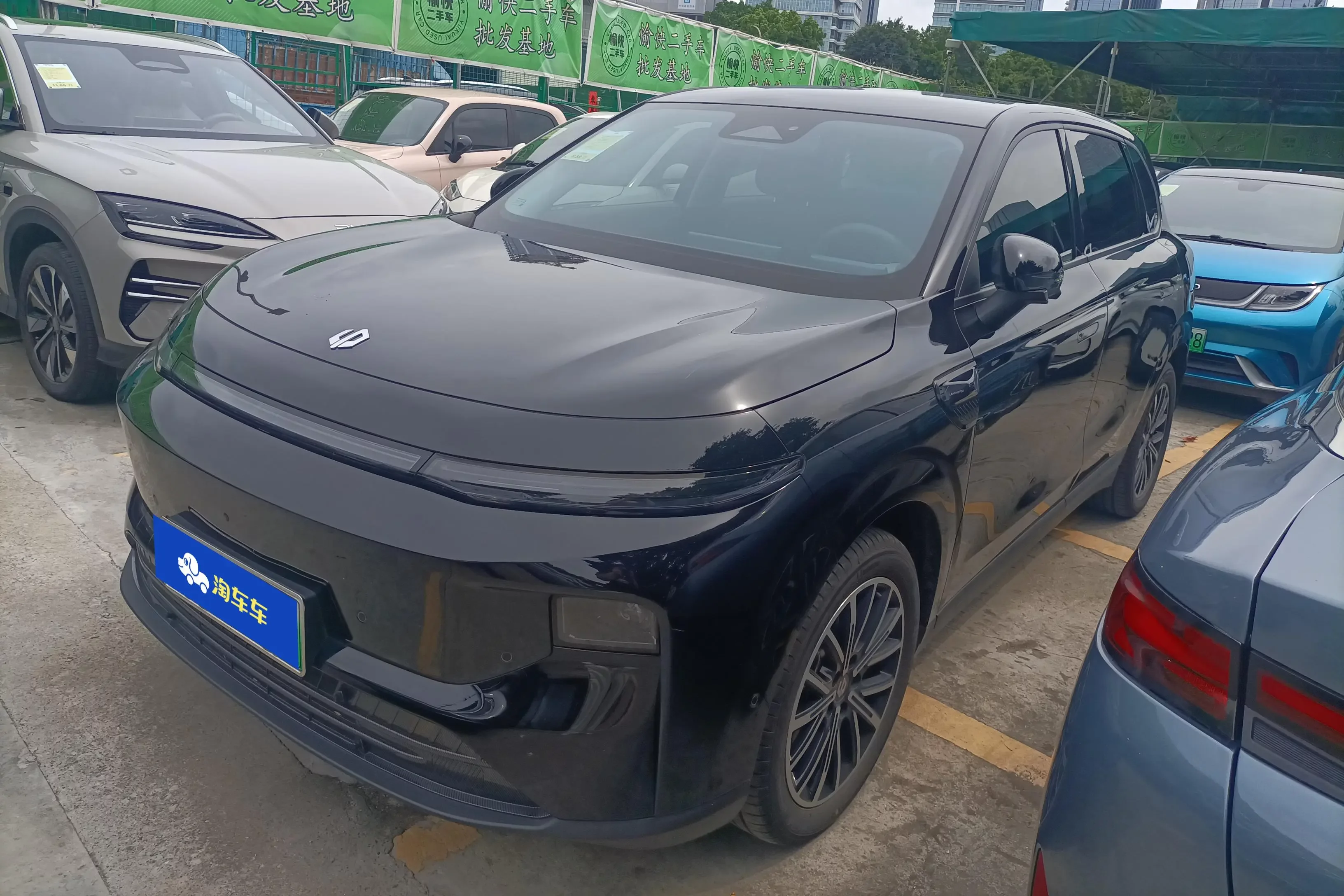 Leapmotor B10