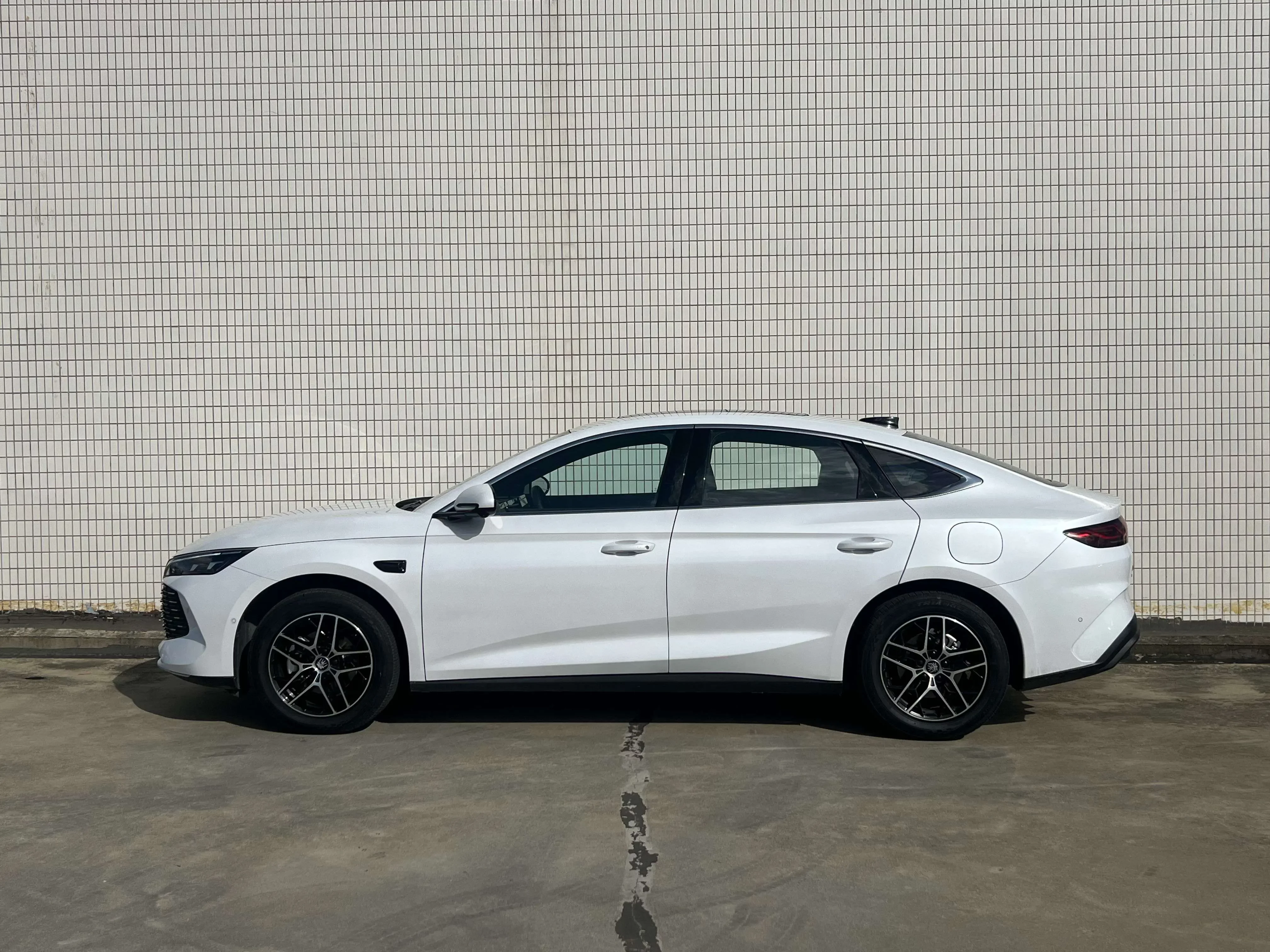 BYD Qin L DM