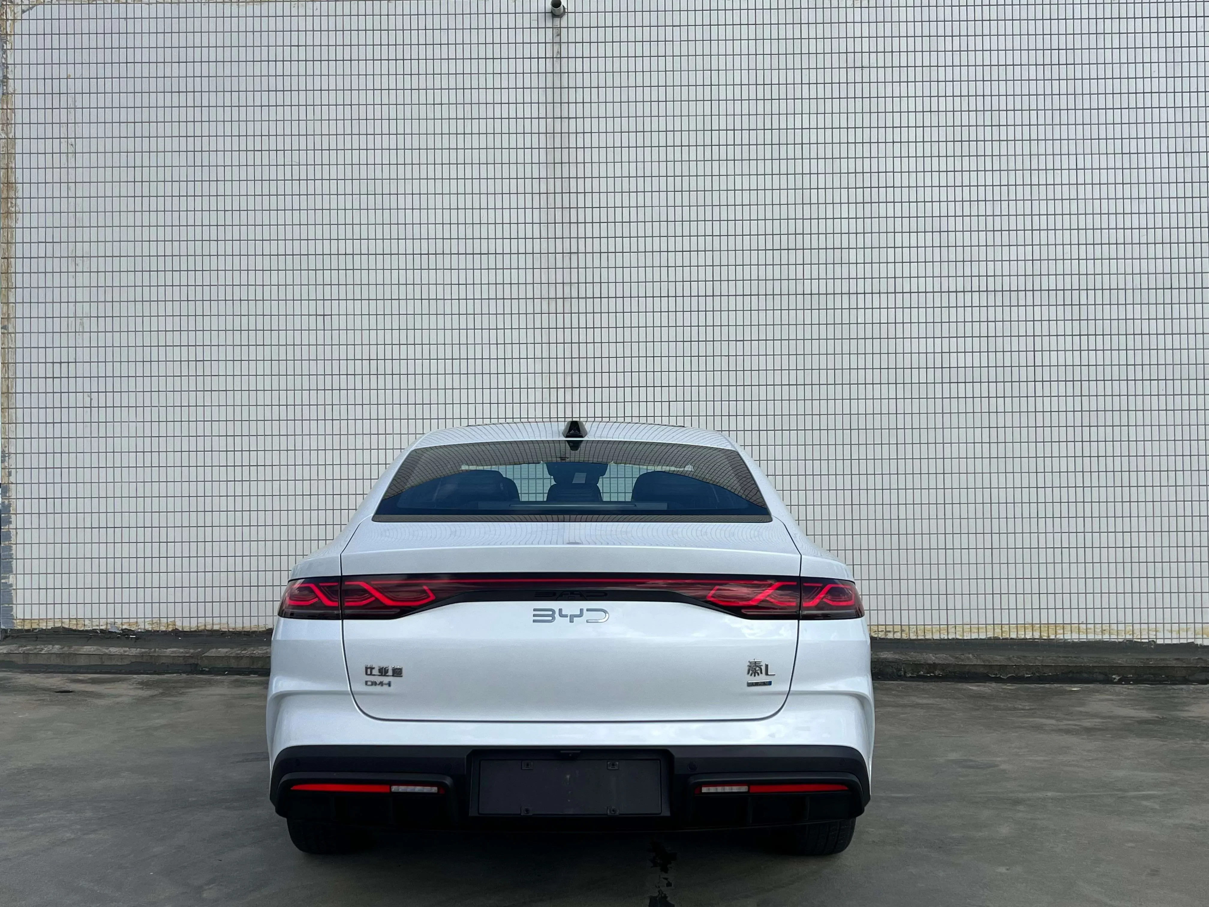 BYD Qin L DM