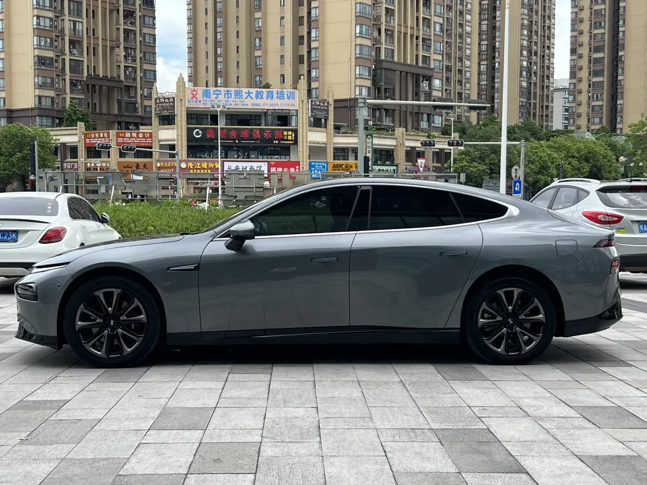 Xpeng P7