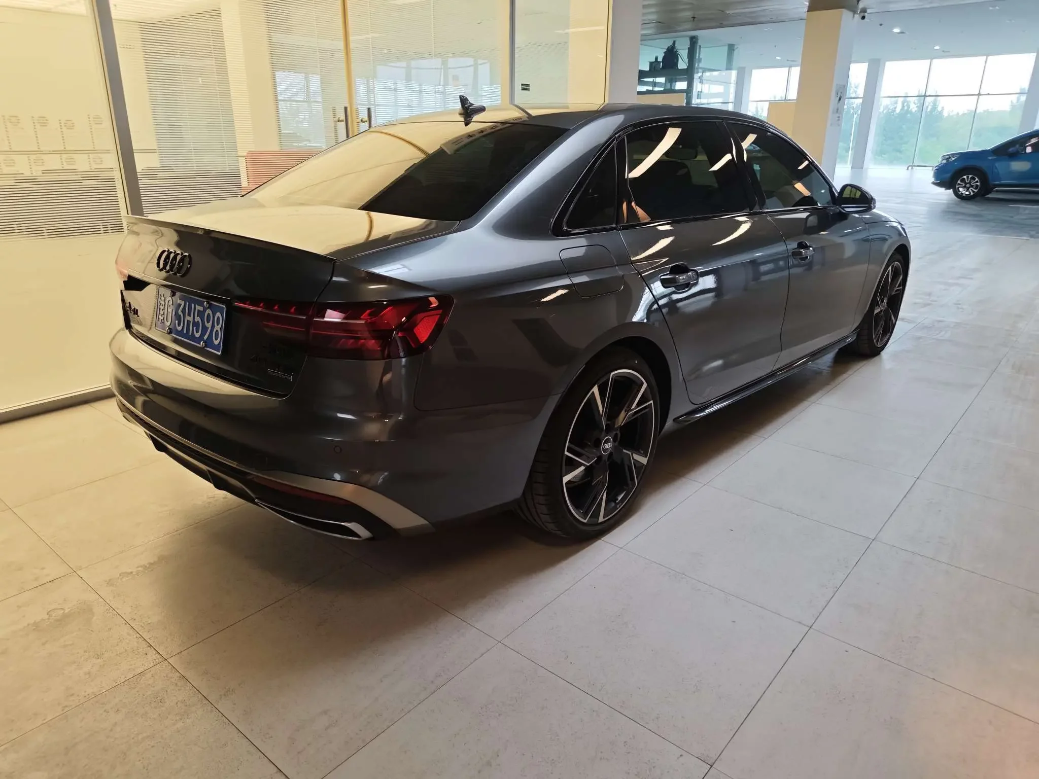 Audi A4L