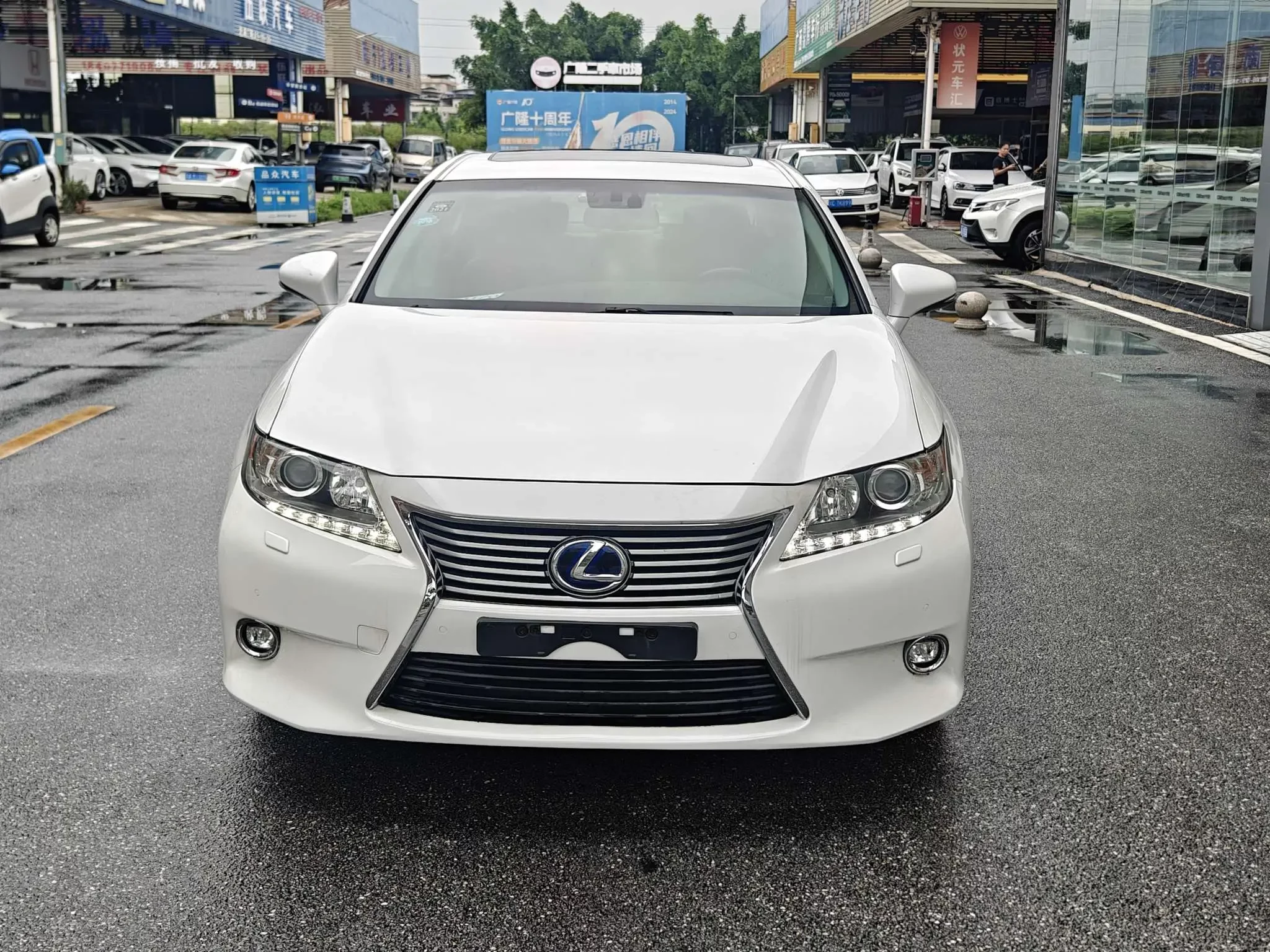 Lexus ES