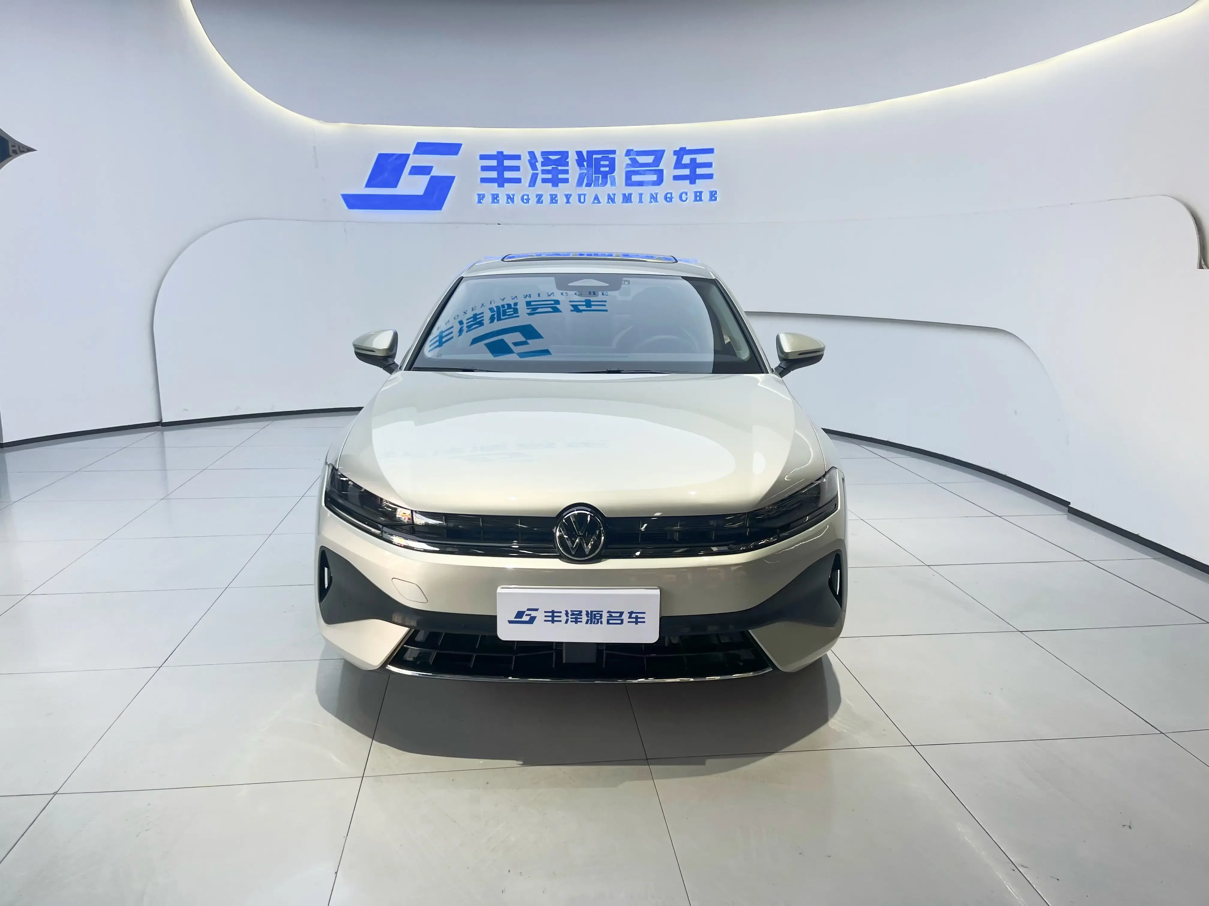 Volkswagen Sagitar