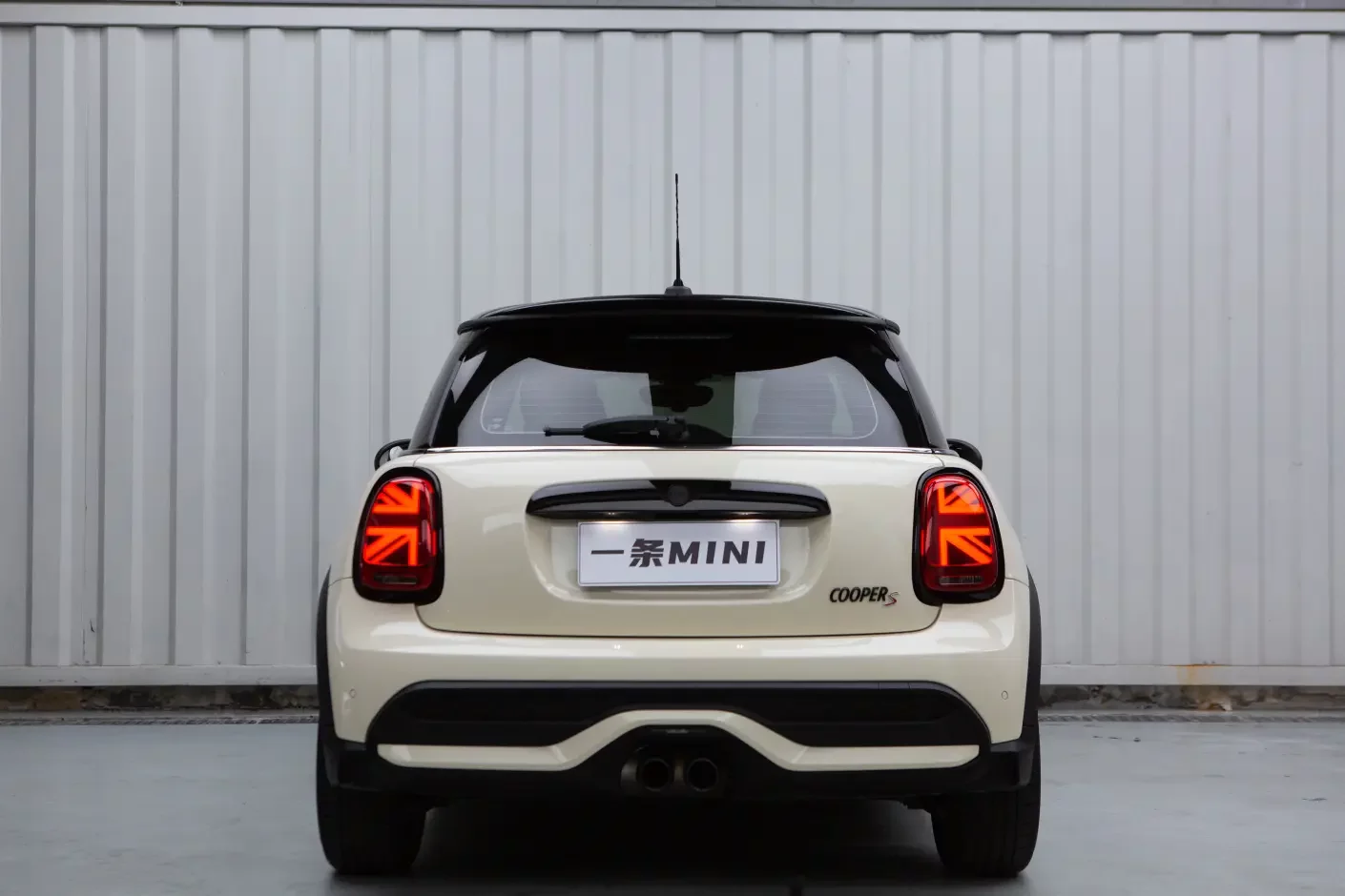 MINI 