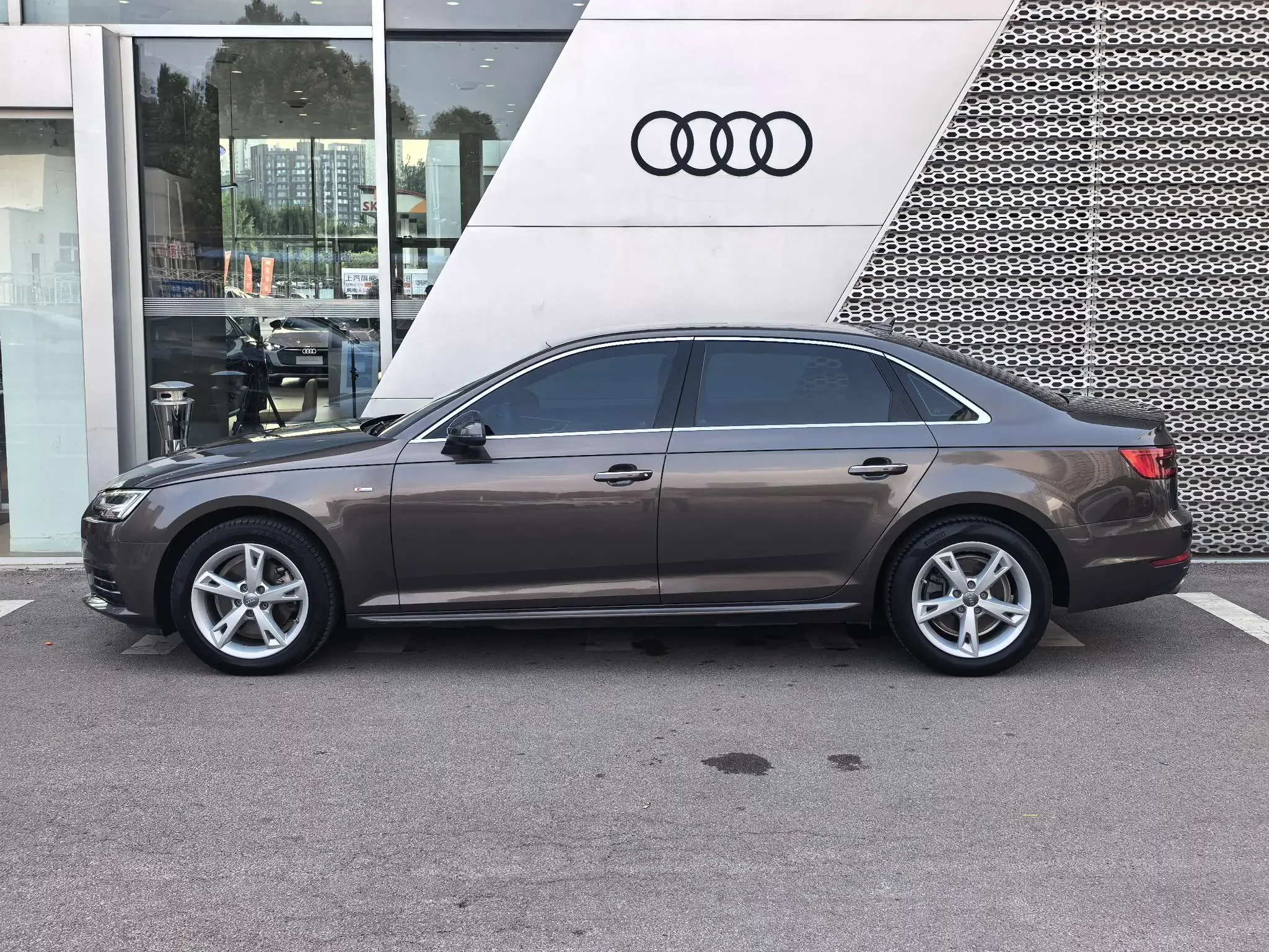 Audi A4L