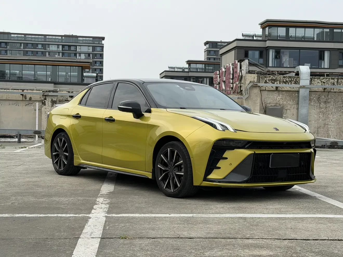 Lynk & Co 03