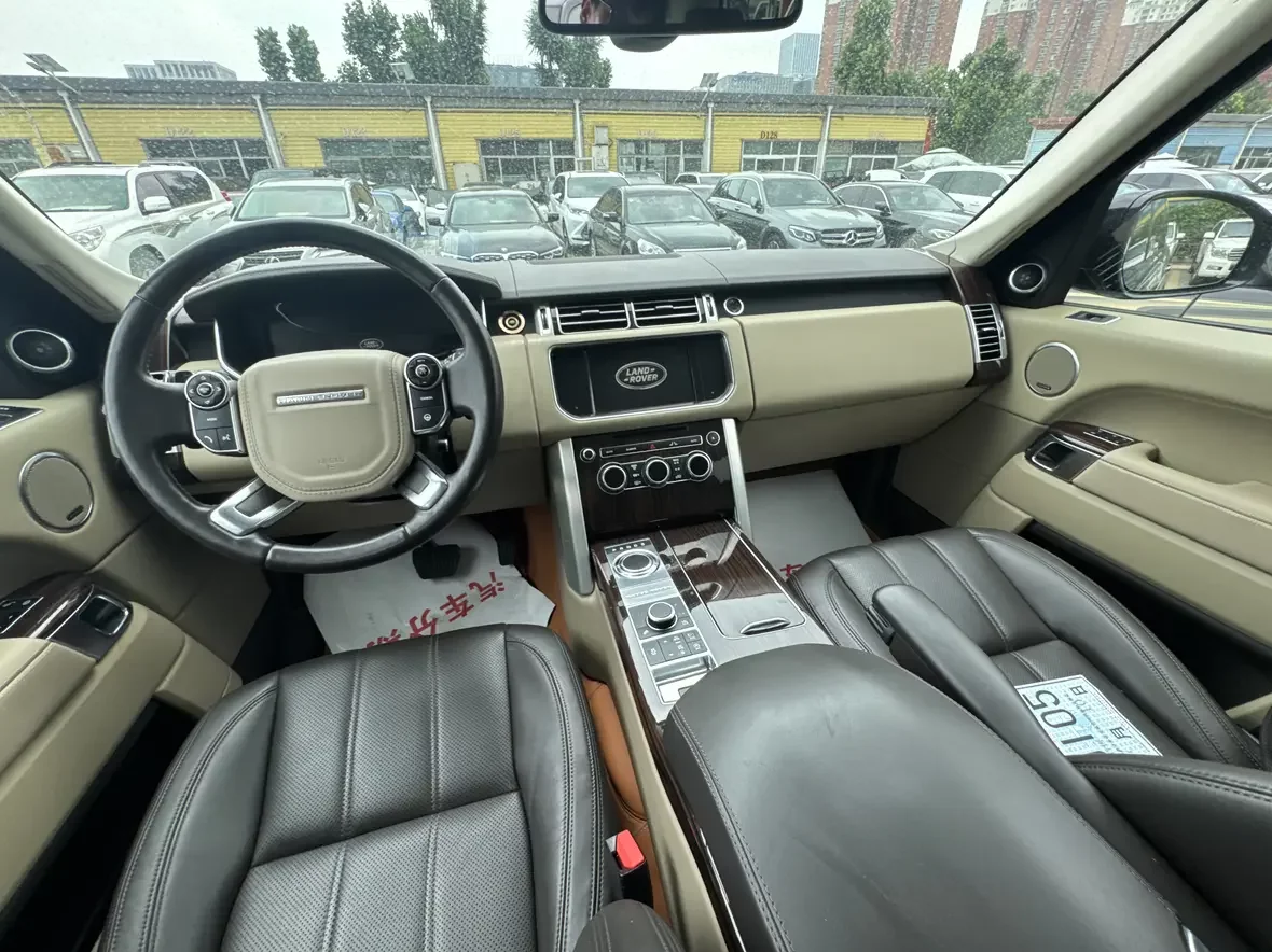Land Rover range rover