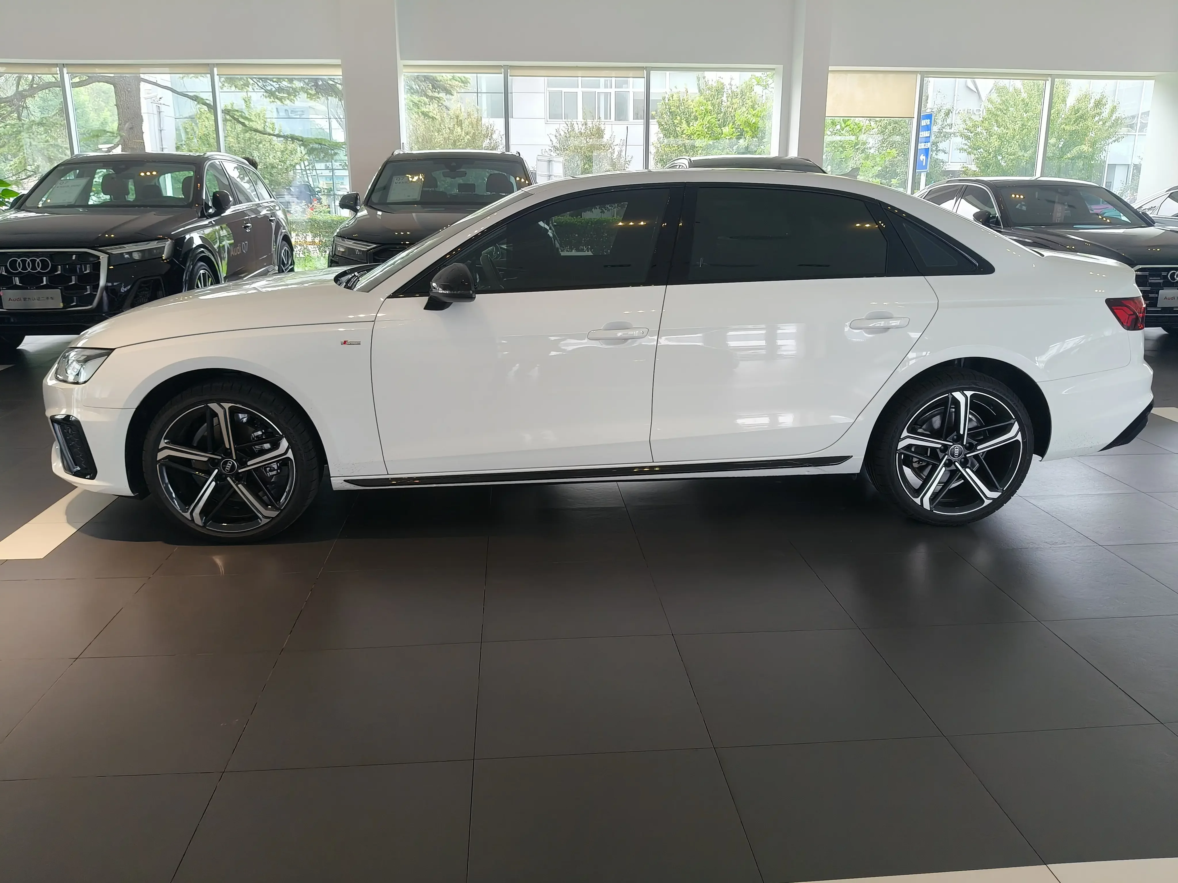 Audi A4L