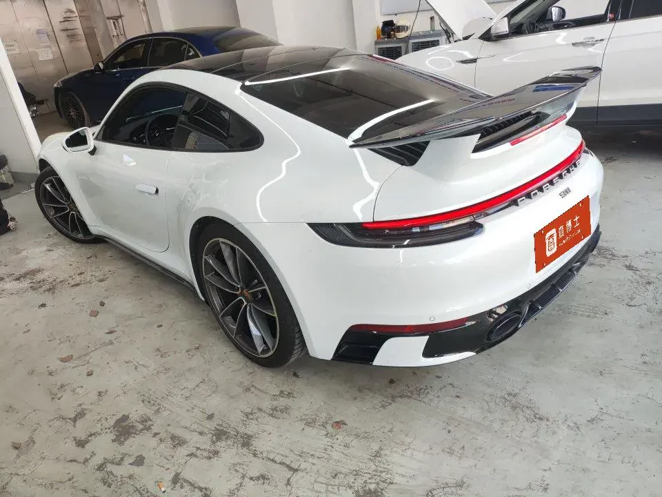 Porsche 911