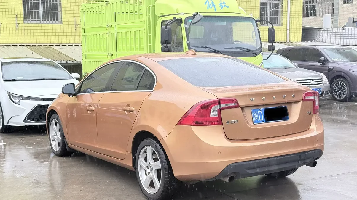 Volvo S60