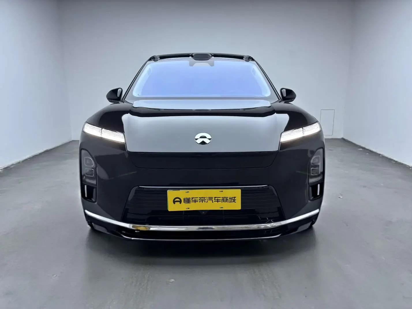 NIO ES8