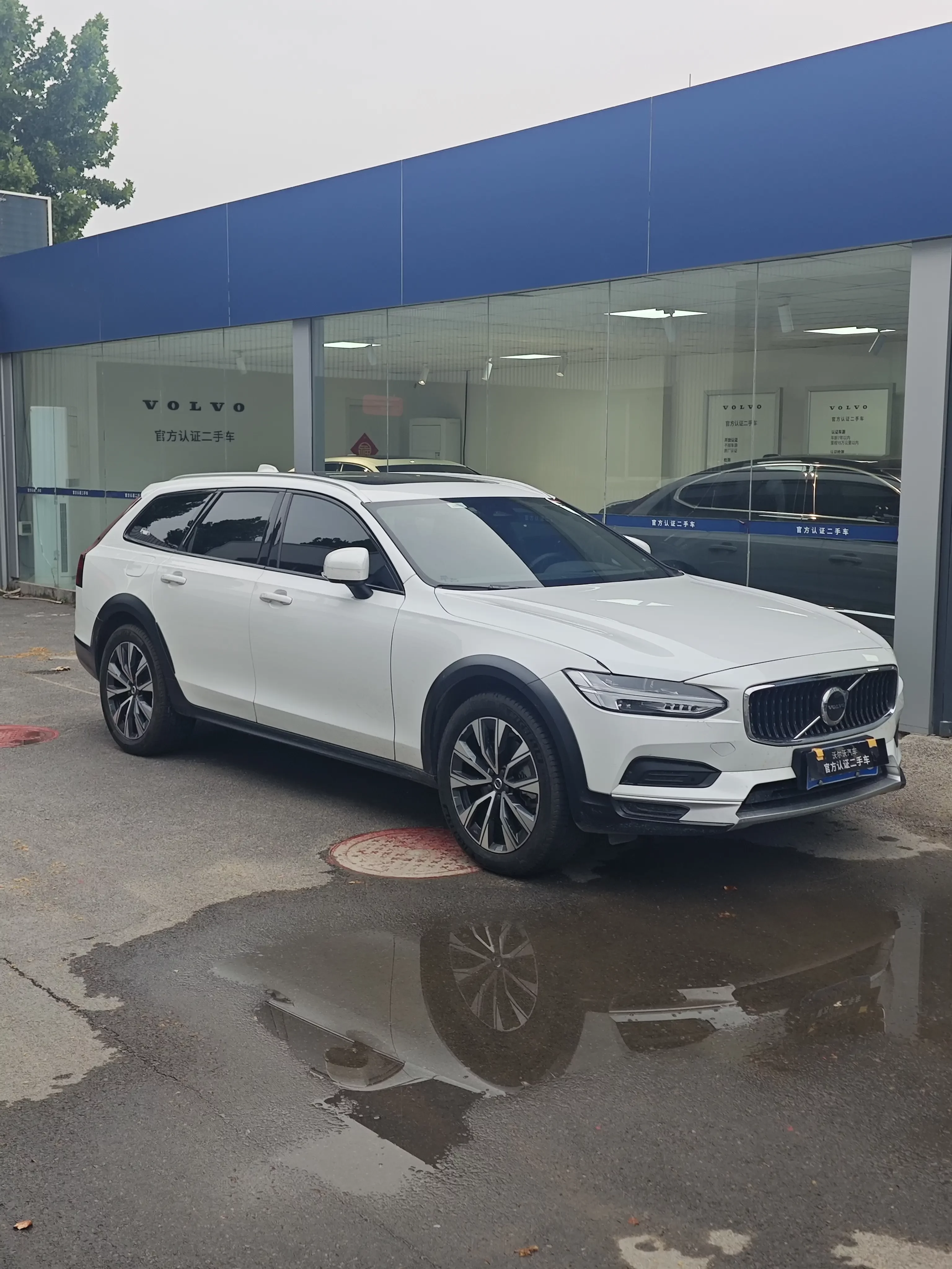 Volvo V90