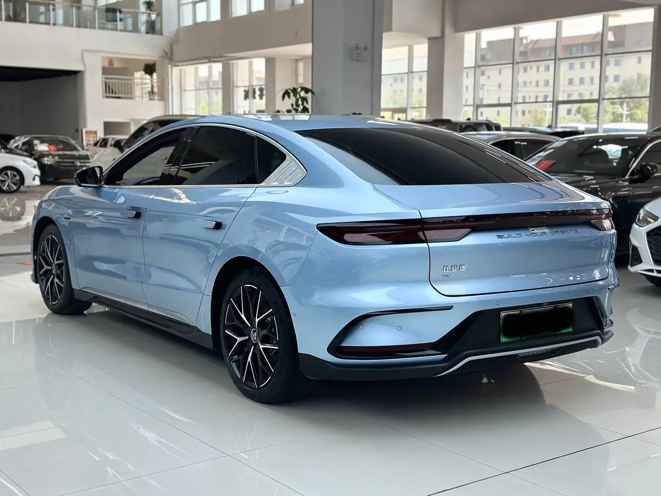 BYD Han EV