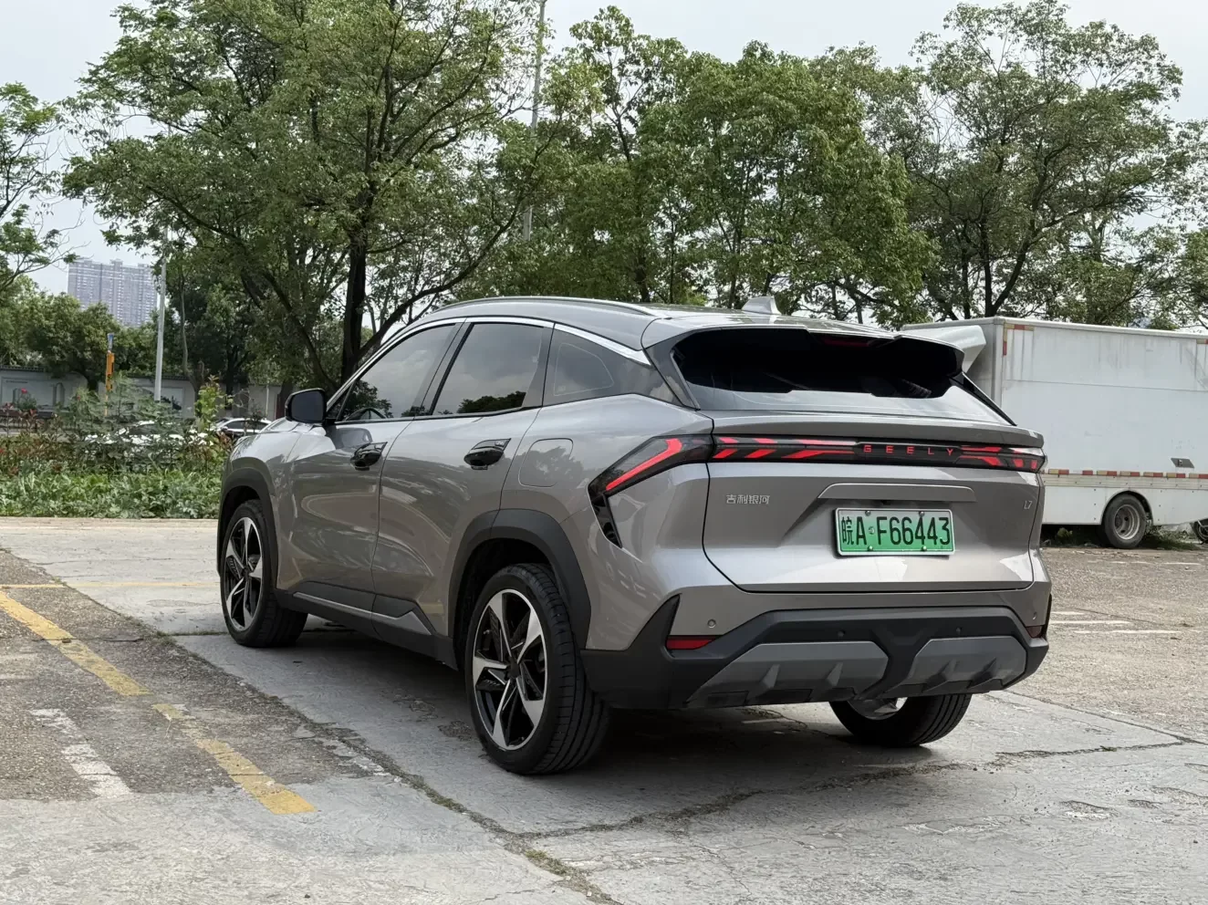 Geely Galaxy L7
