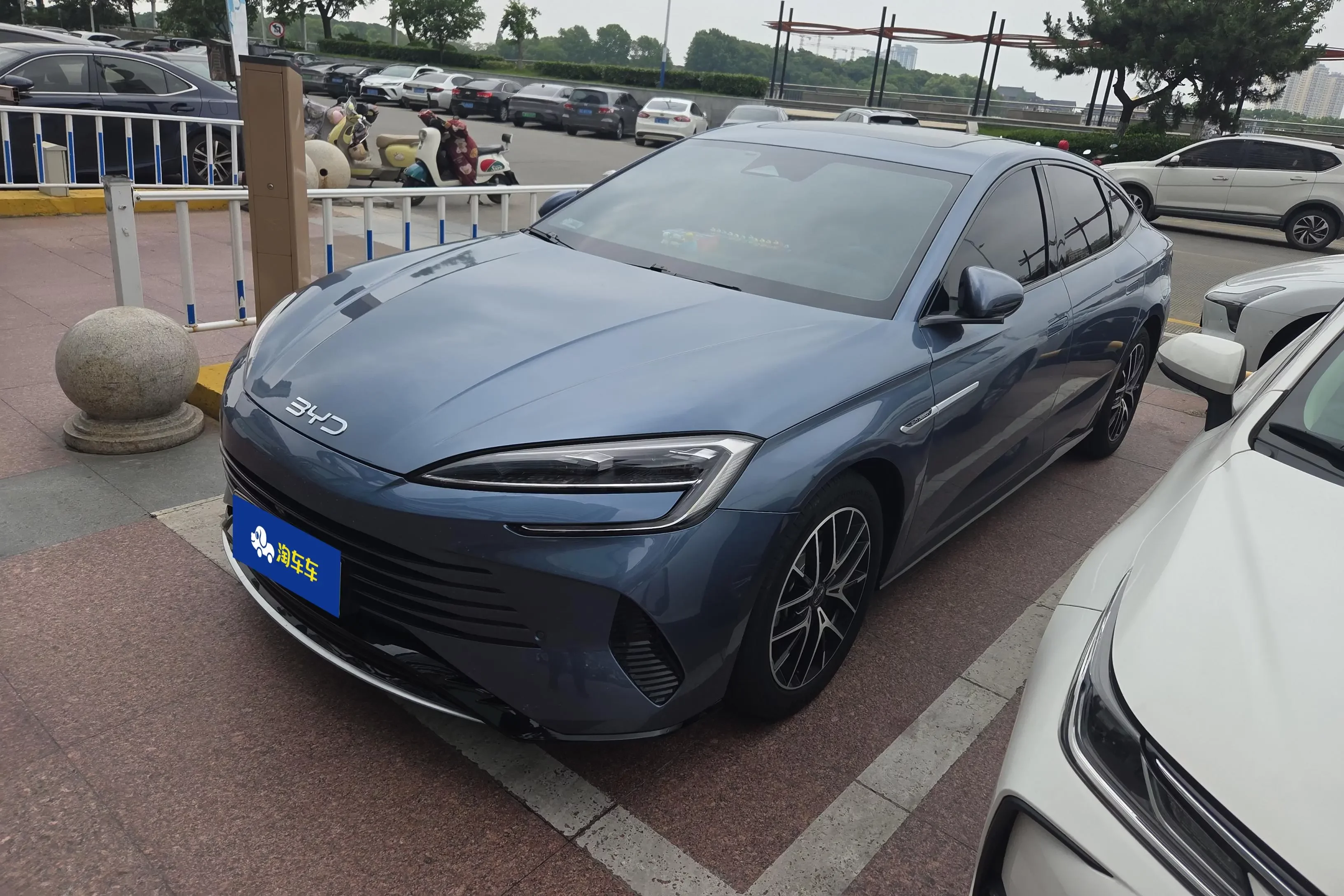 BYD Seal DM