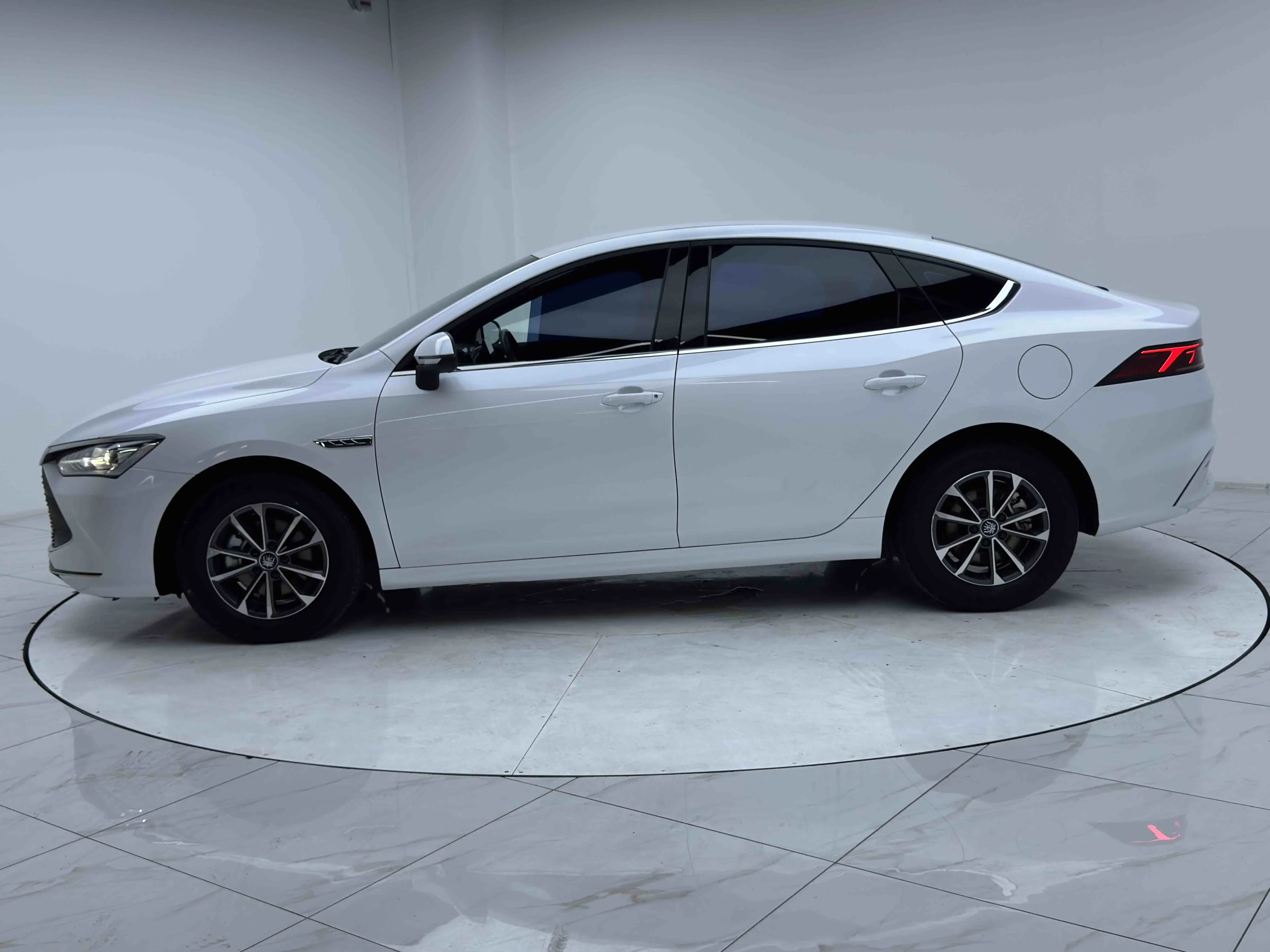 BYD Qin PLUS DM