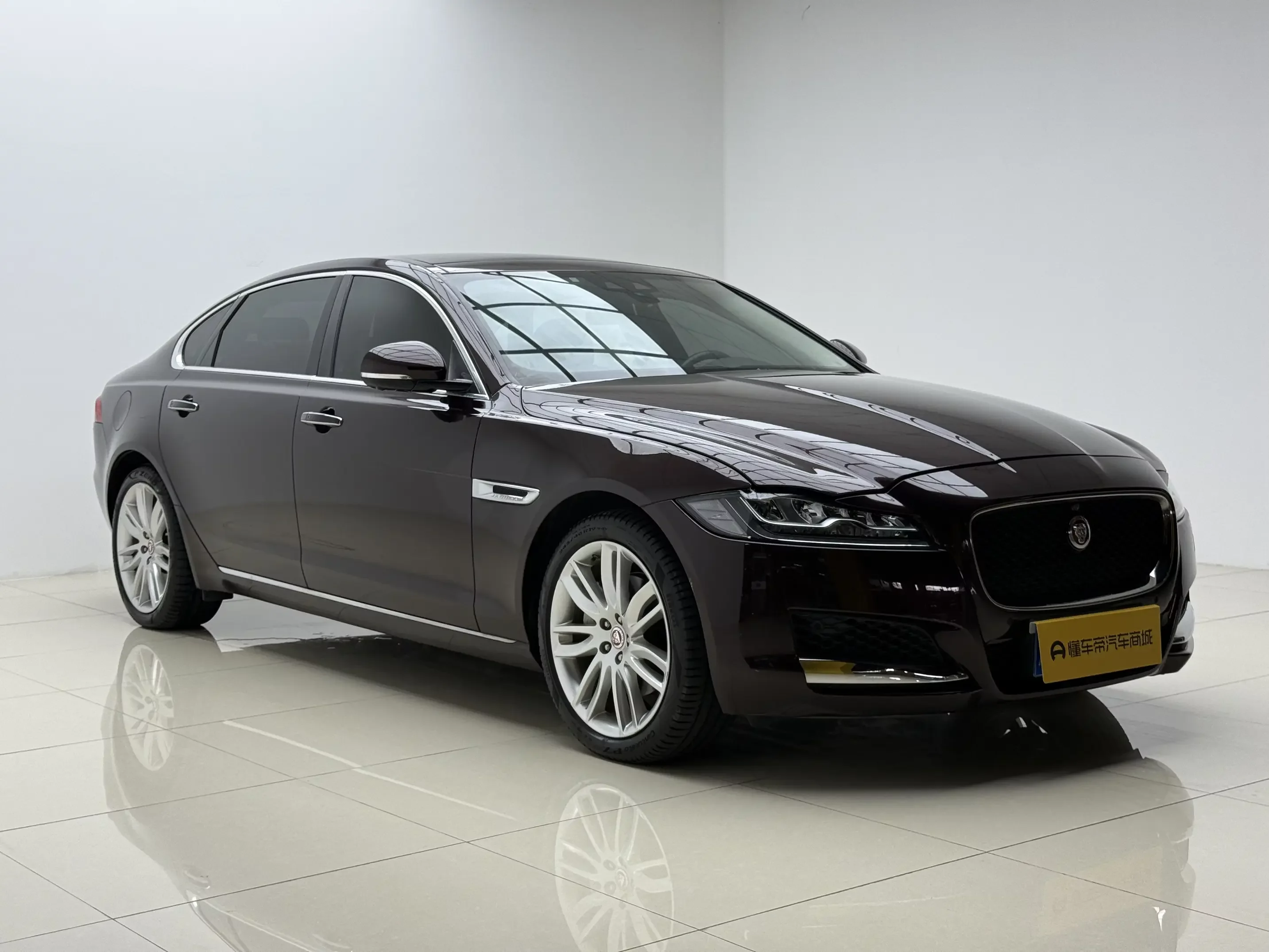 Jaguar XFL
