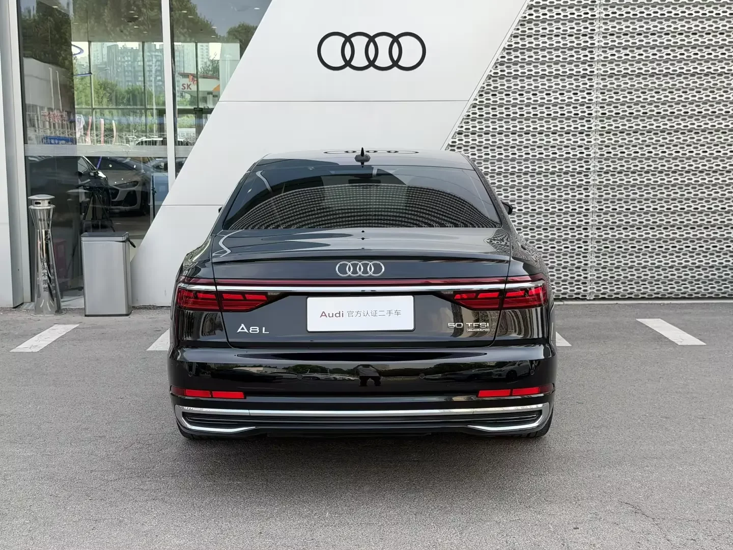 Audi A8