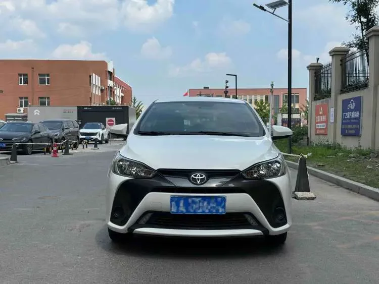Toyota Yaris L