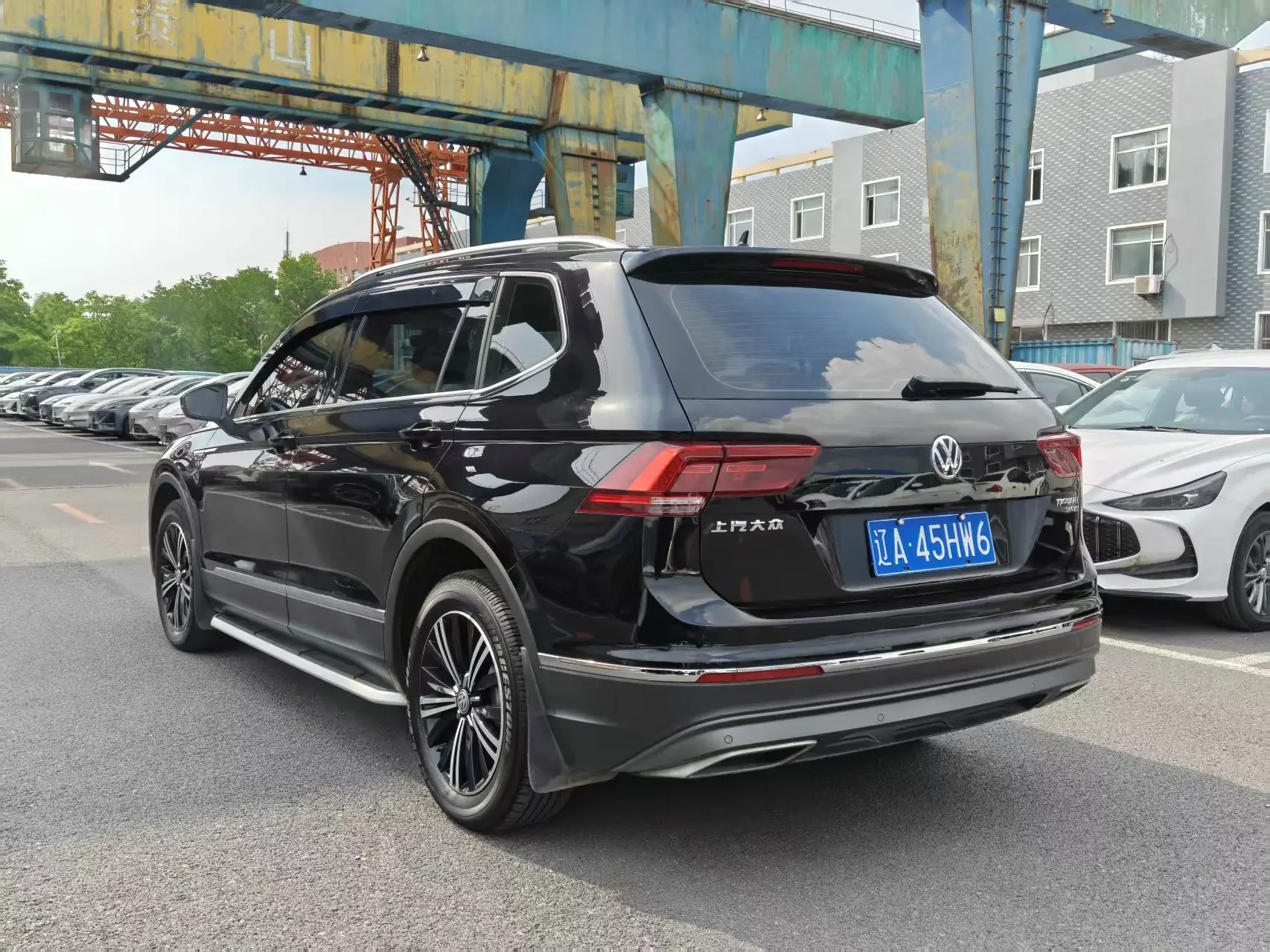 Volkswagen Tiguan L