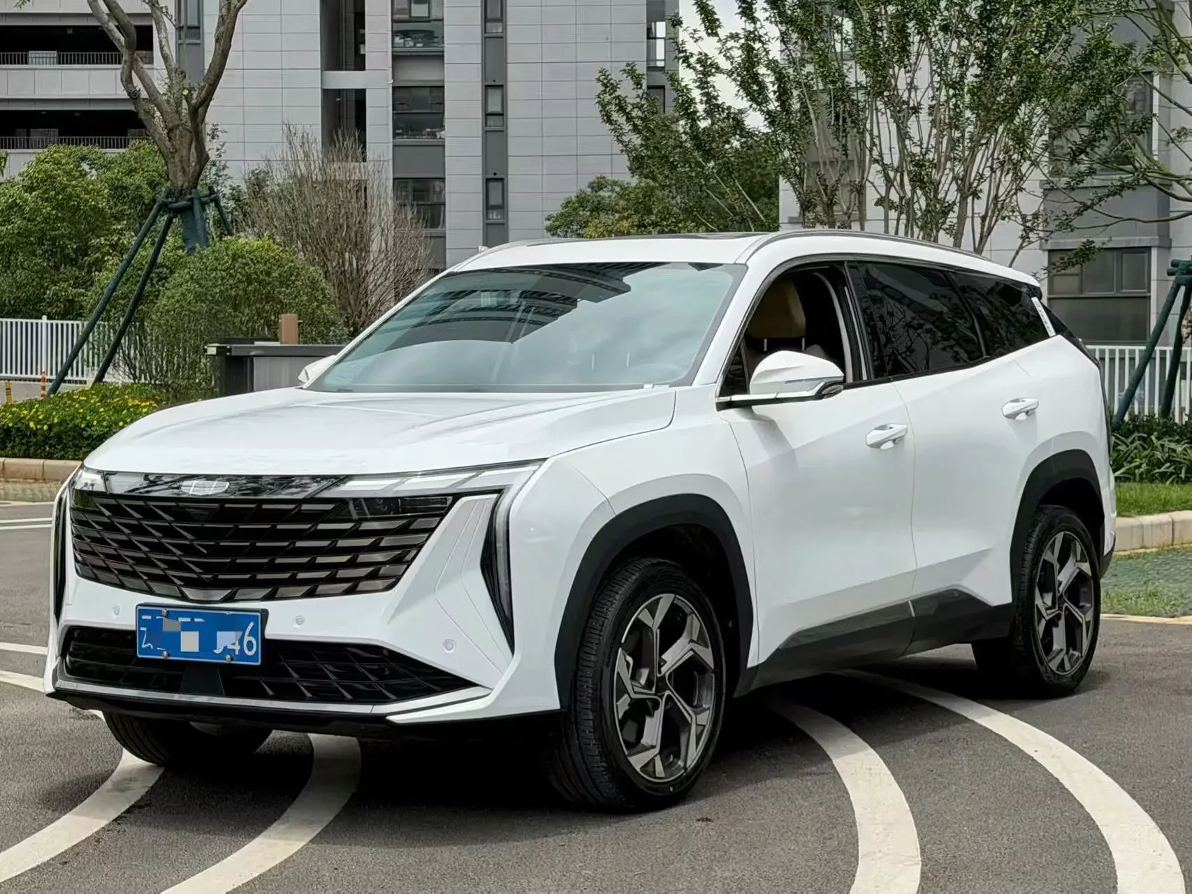 Geely Atlas L