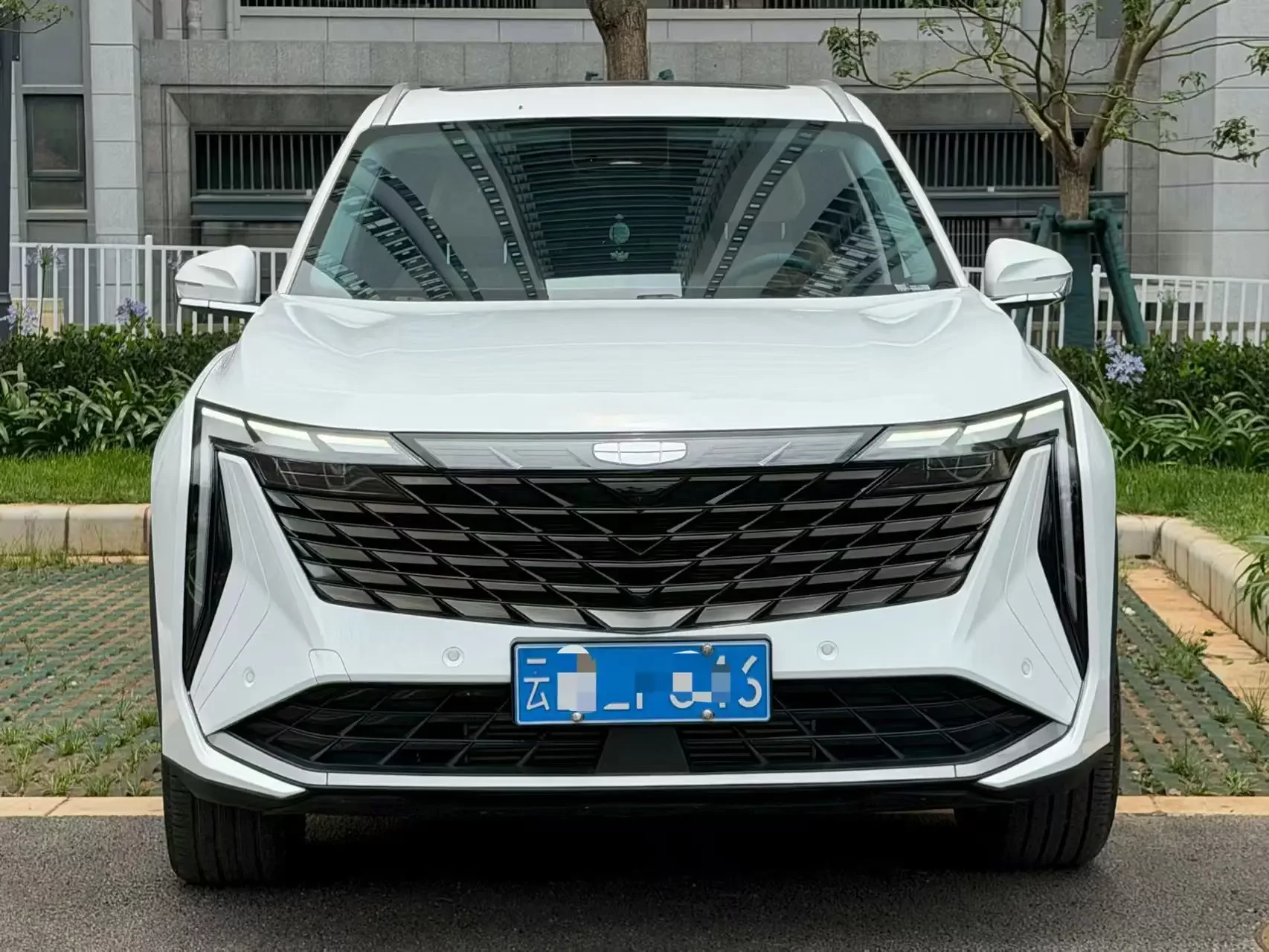 Geely Atlas L