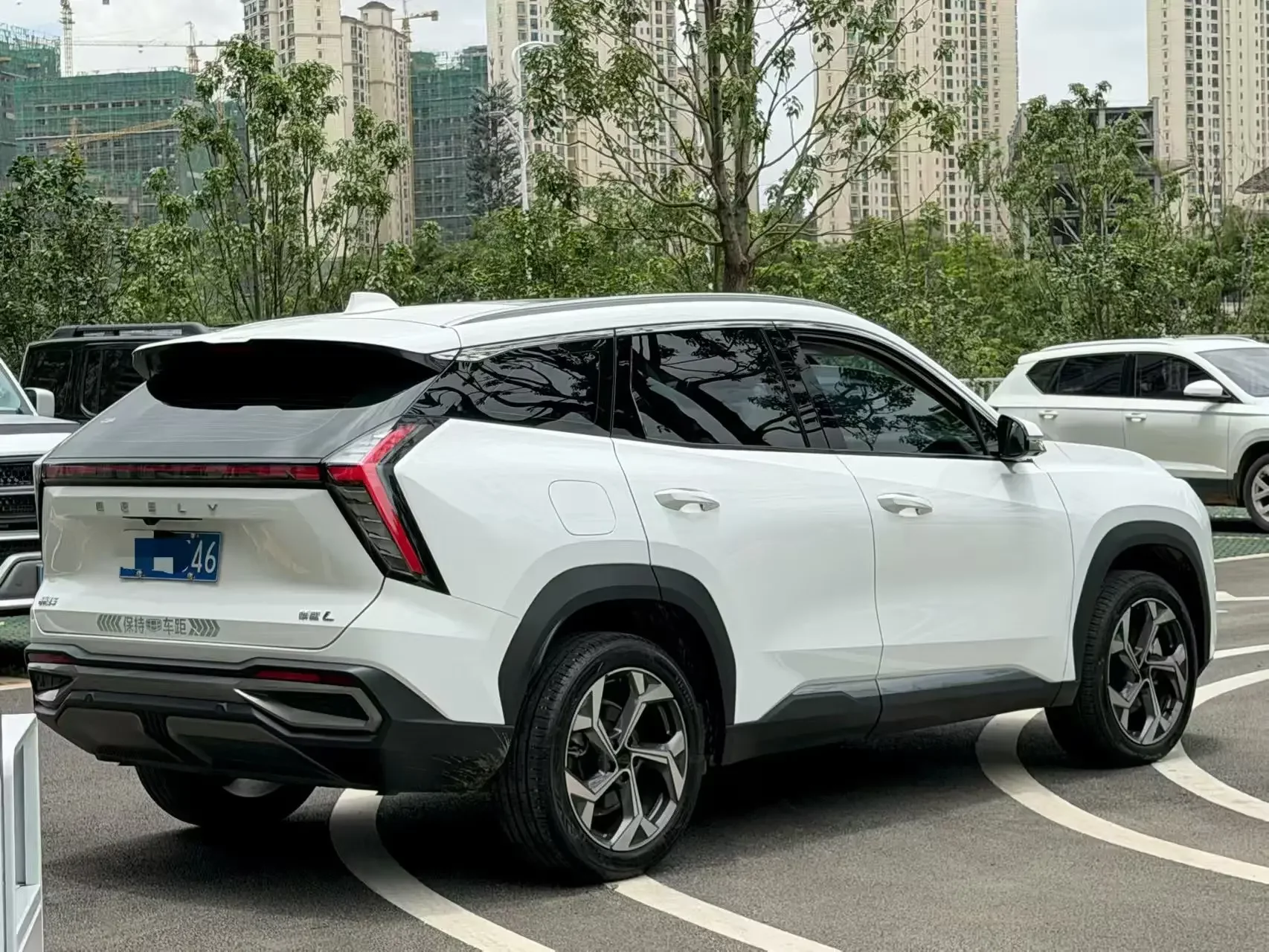 Geely Atlas L